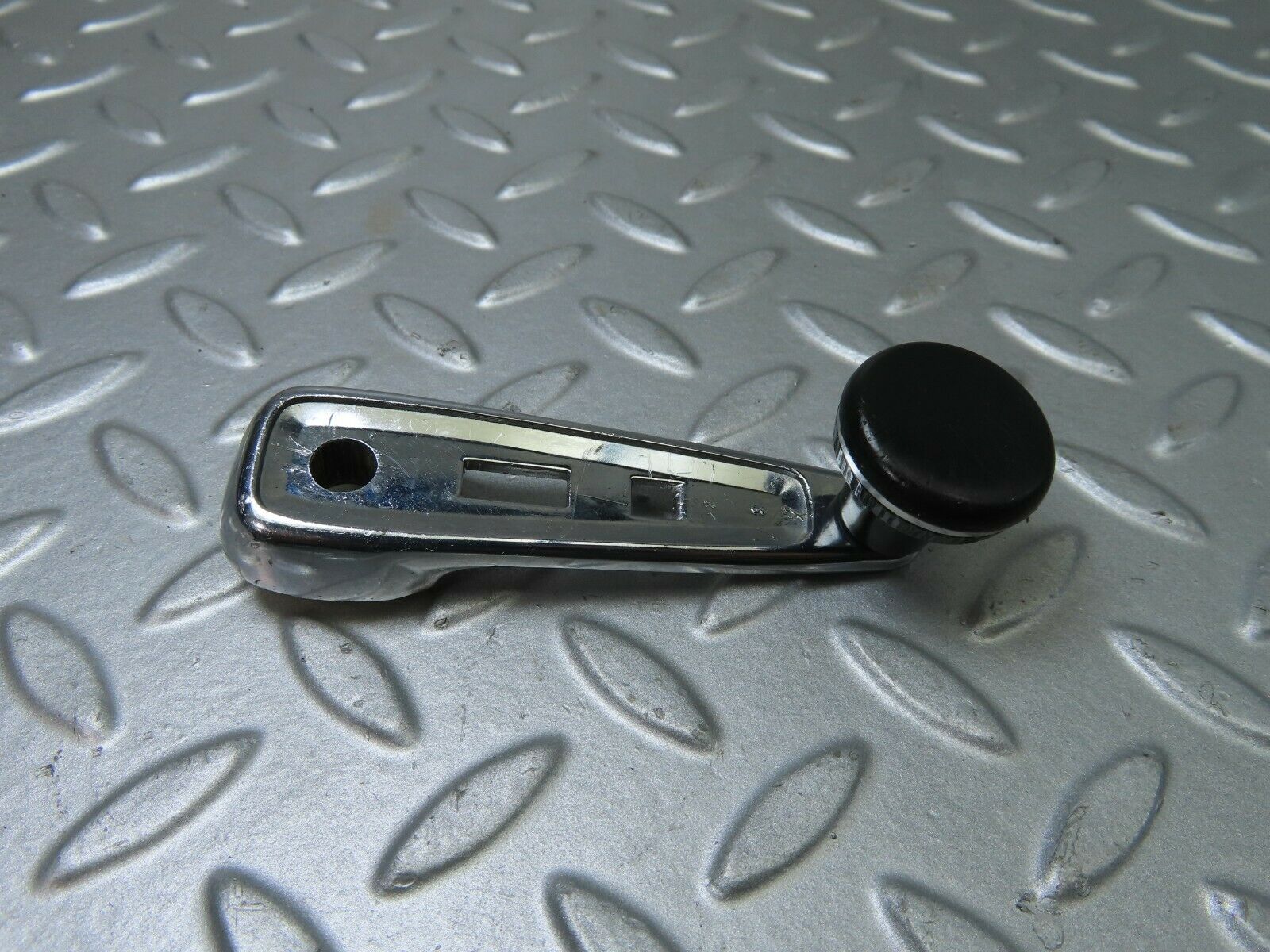 7262 Mercedes-Benz W116 450SE Window Lifter Crank Handle