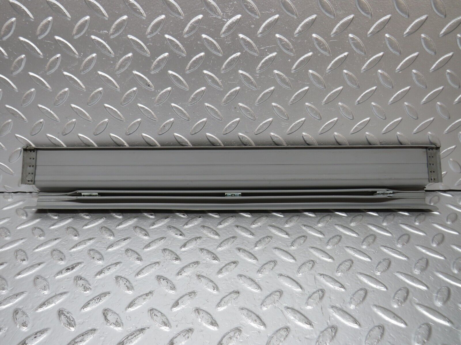 31209 Mercedes-Benz S124 220TE Wagon Rear Left Door Sill Trim