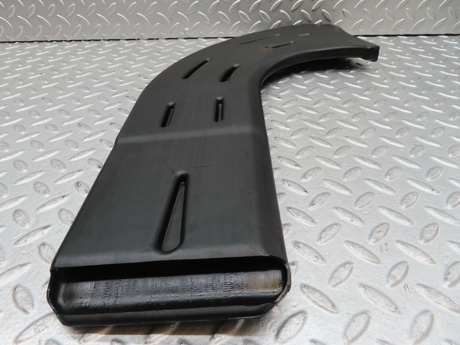 16823 Mercedes-Benz C123 280CE Coupe Heater Air Duct Right Side 1238311046