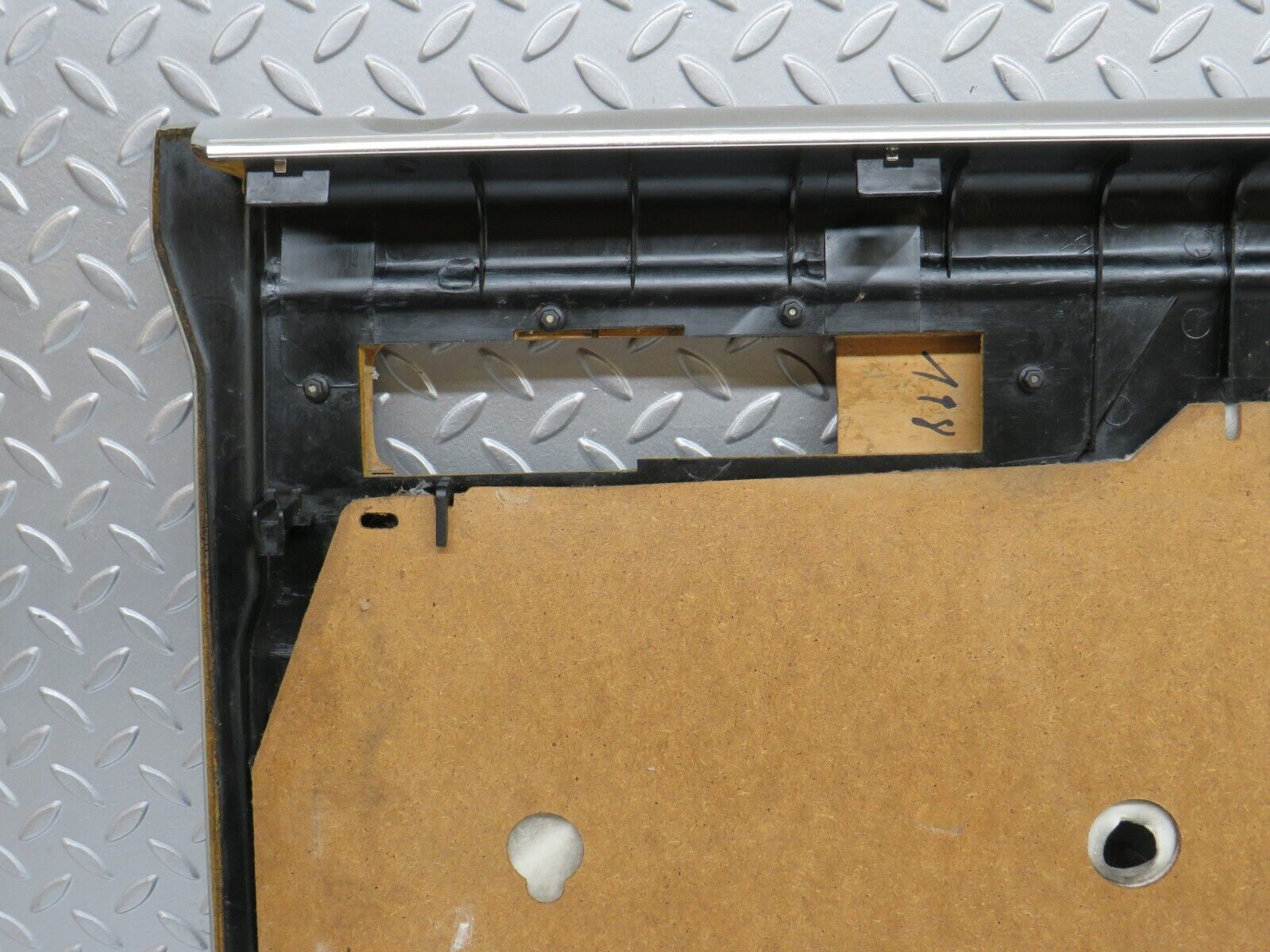 35957 Mercedes-Benz W126 420SE Rear Left Door Card Grey