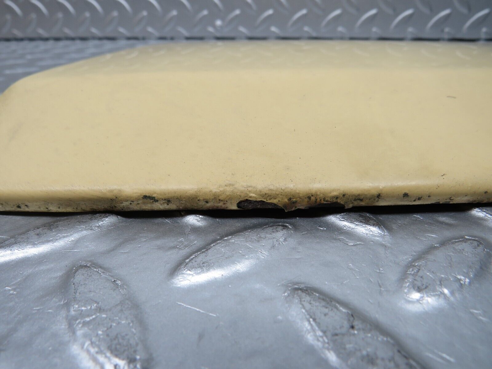 30059 Porsche 924 Headlight Cover Left