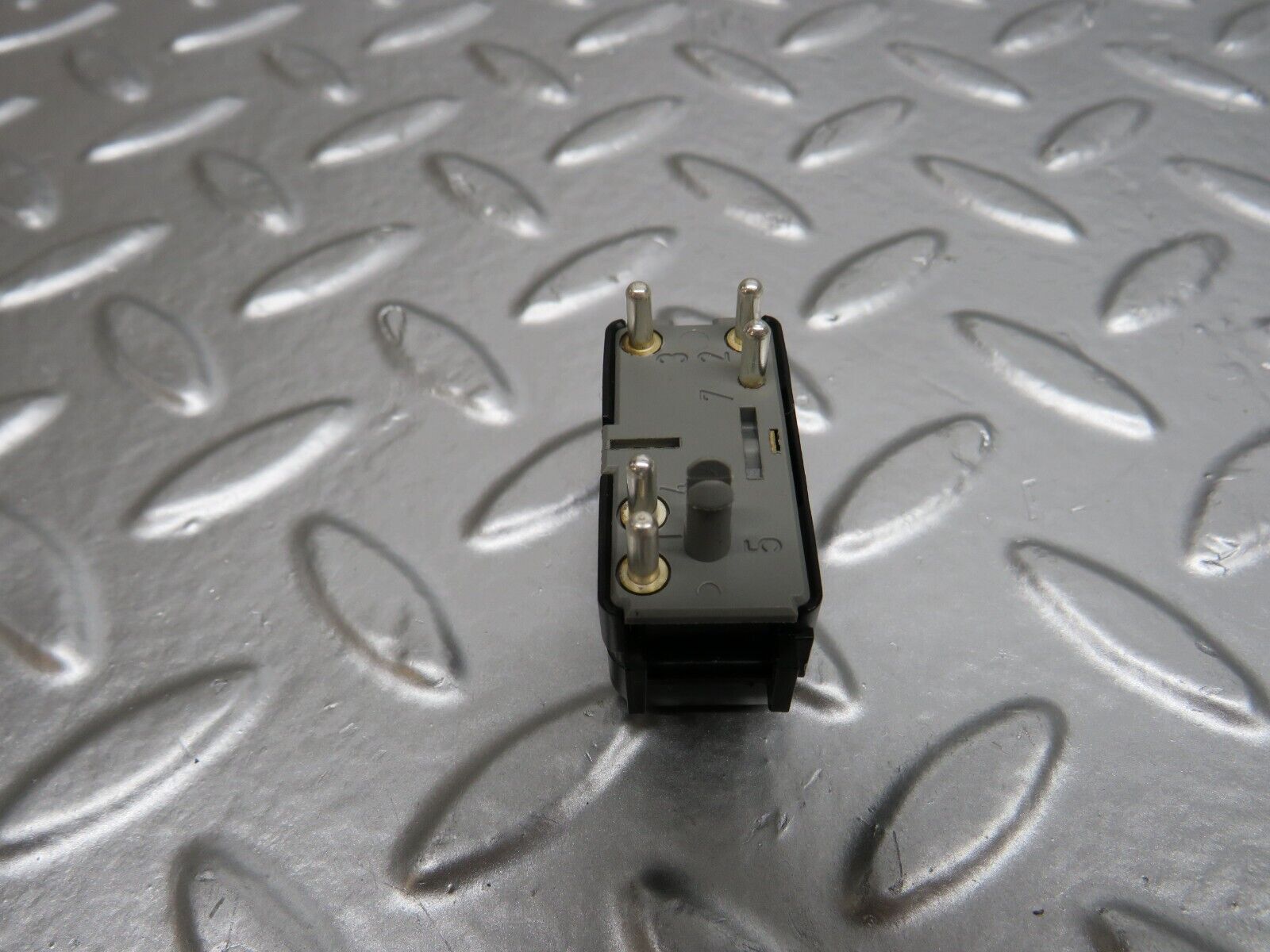 24667 Mercedes-Benz W140 S320 Electric Window Switch Left Side 1408210151