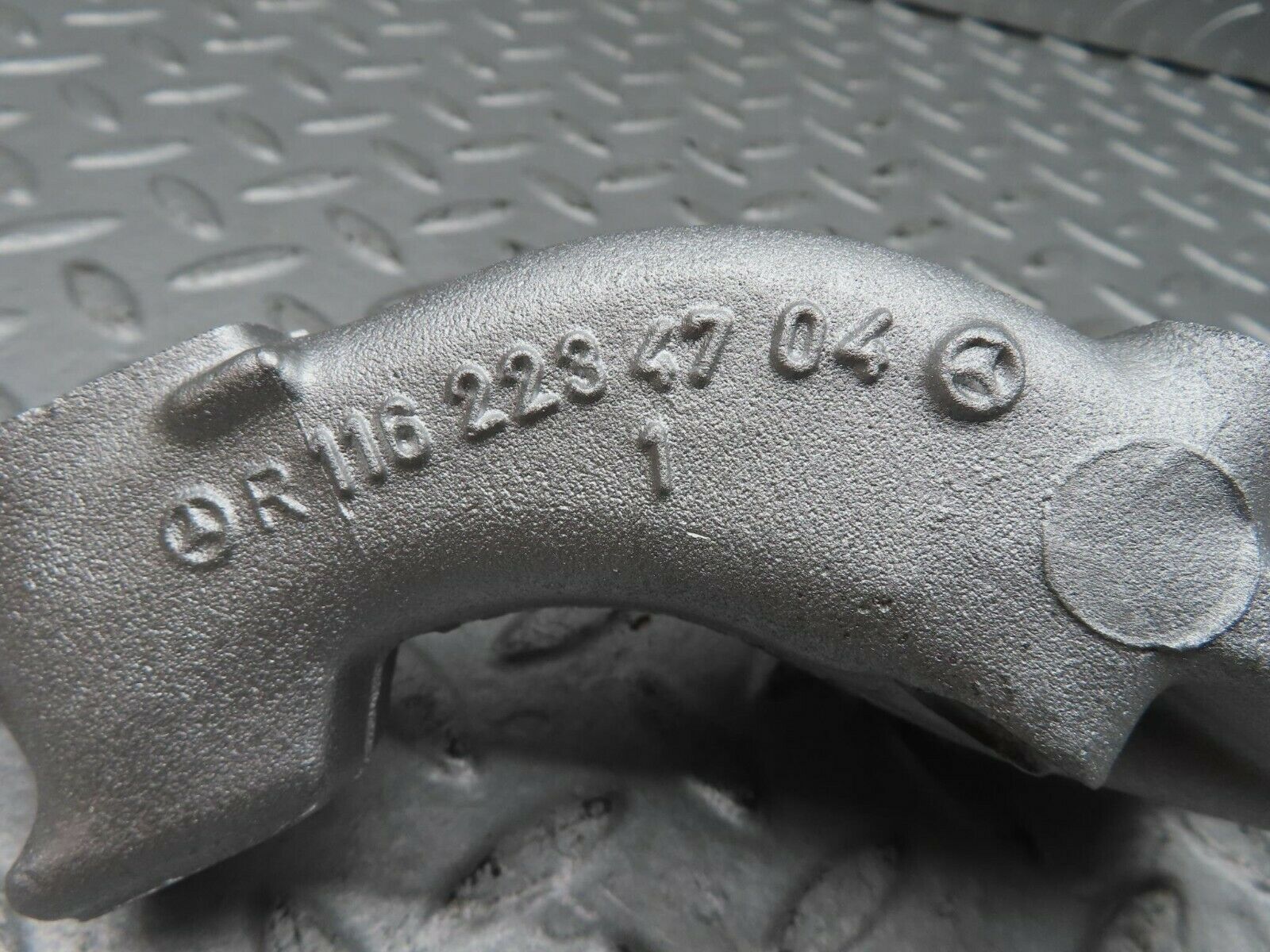 16653 Mercedes-Benz C107 380SLC Engine Mount Bracket Right Side 1162234704