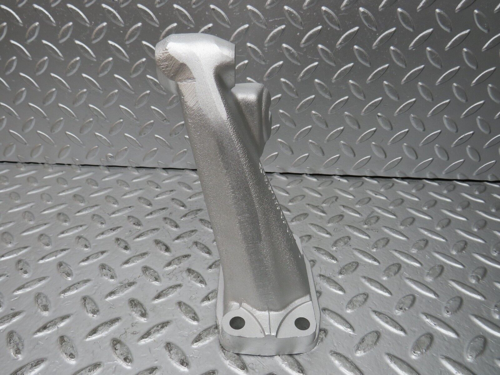 27324 Mercedes-Benz W123 280E Engine Mount Bracket Right Side 1232230304