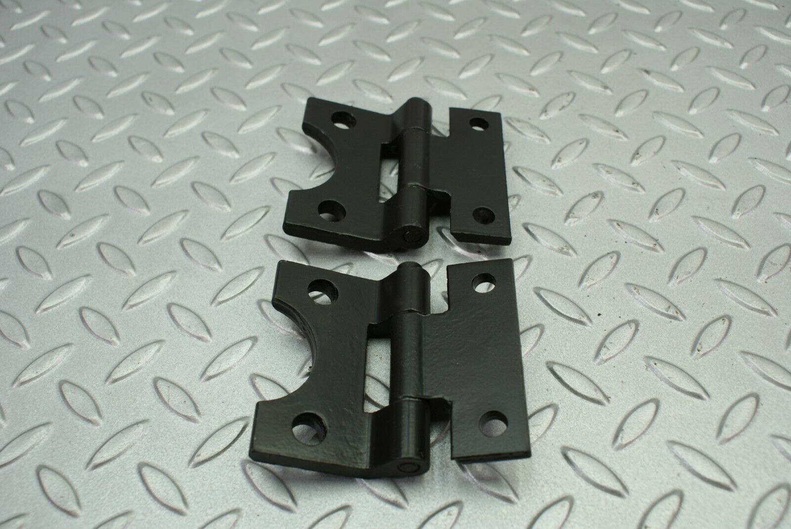 2558 Mercedes-Benz W116 350SE Door Hinges Front Left