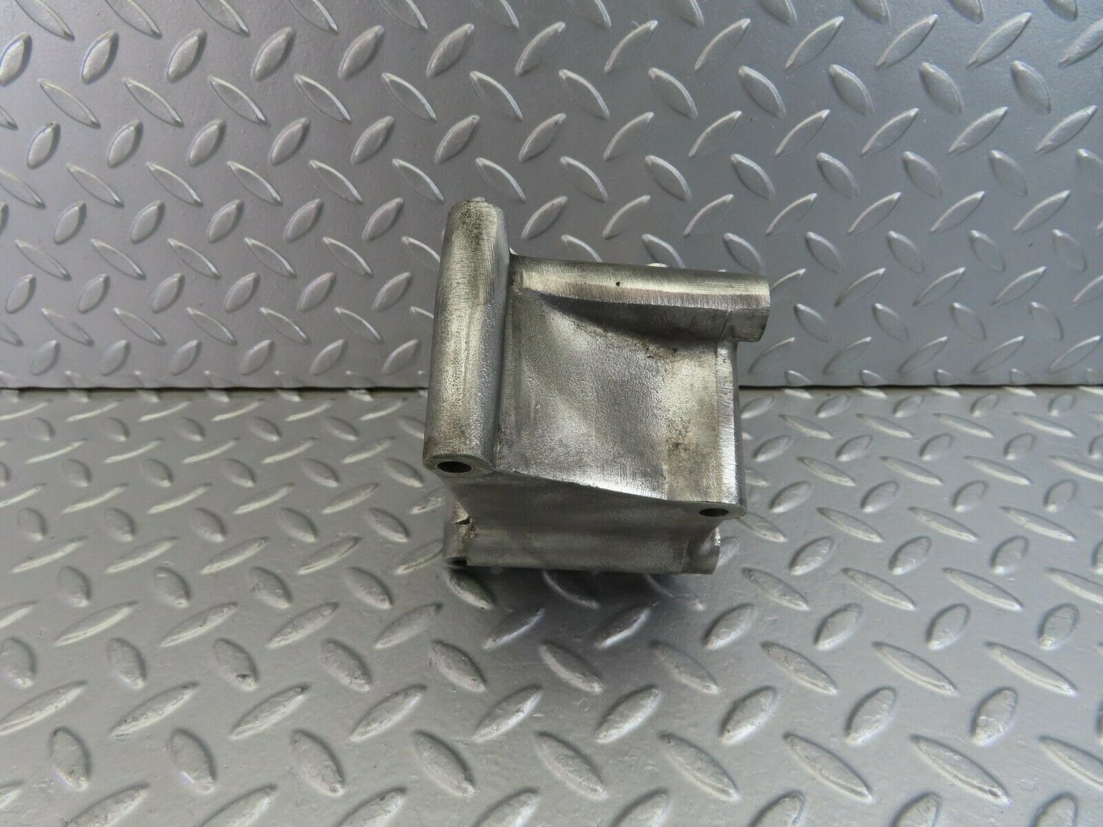 10050 Mercedes-Benz C123 230CE Coupe Power Steering Pump Bracket 1234660041