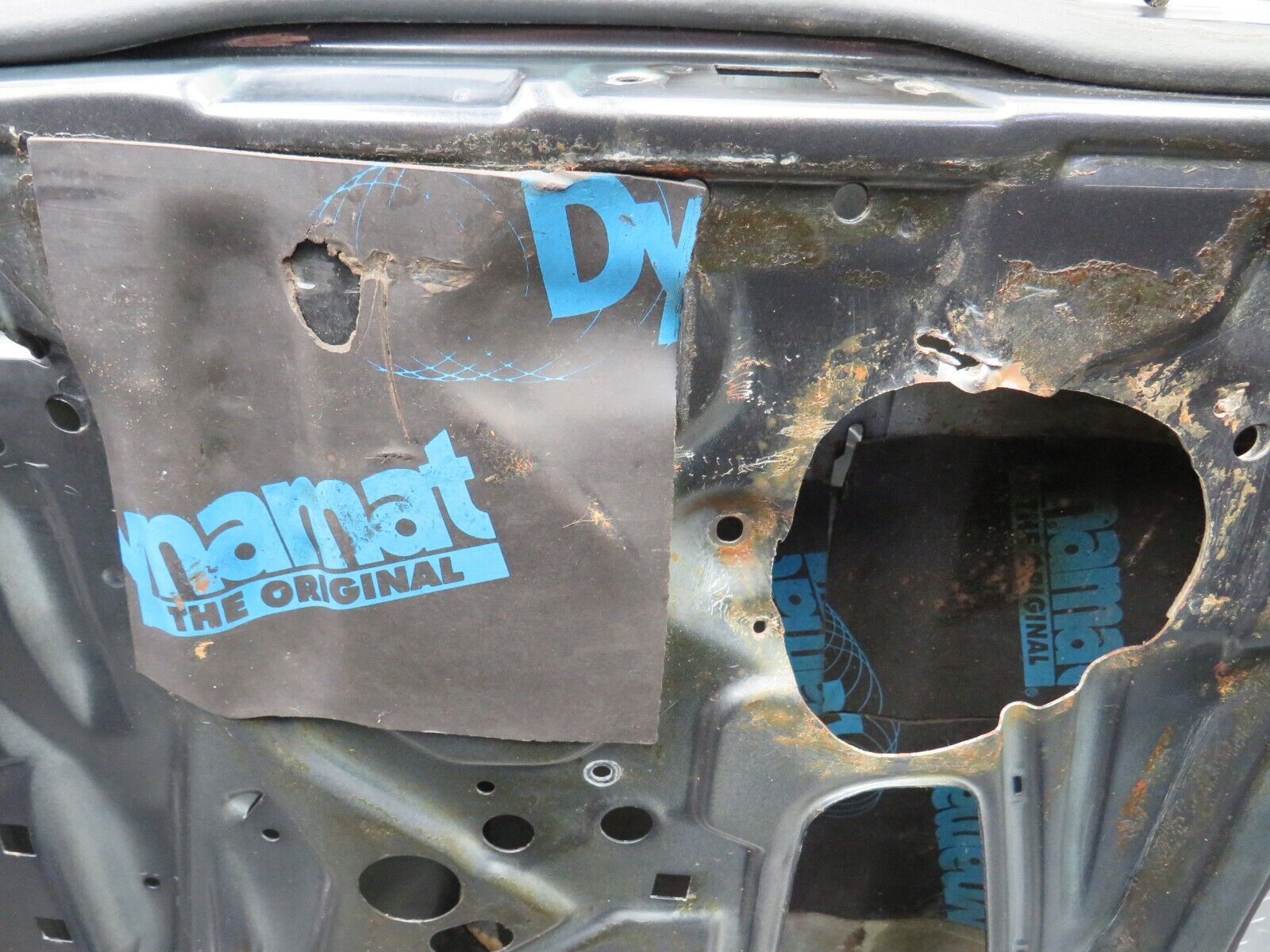 37879 Mercedes-Benz A124 320E Cabriolet Front Left Door