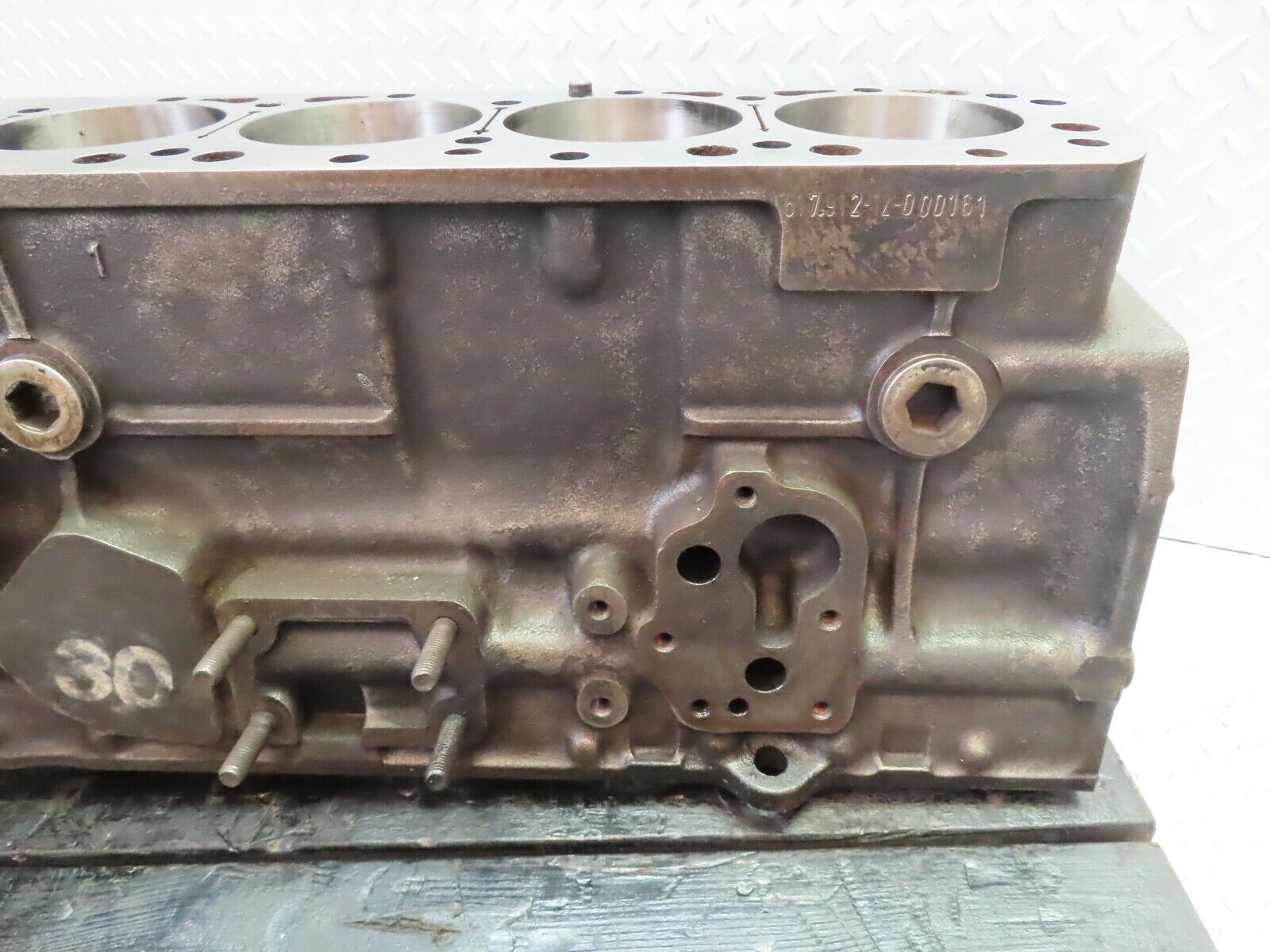 19282 Mercedes-Benz W123 300D Engine Block OM617.912 6170110201