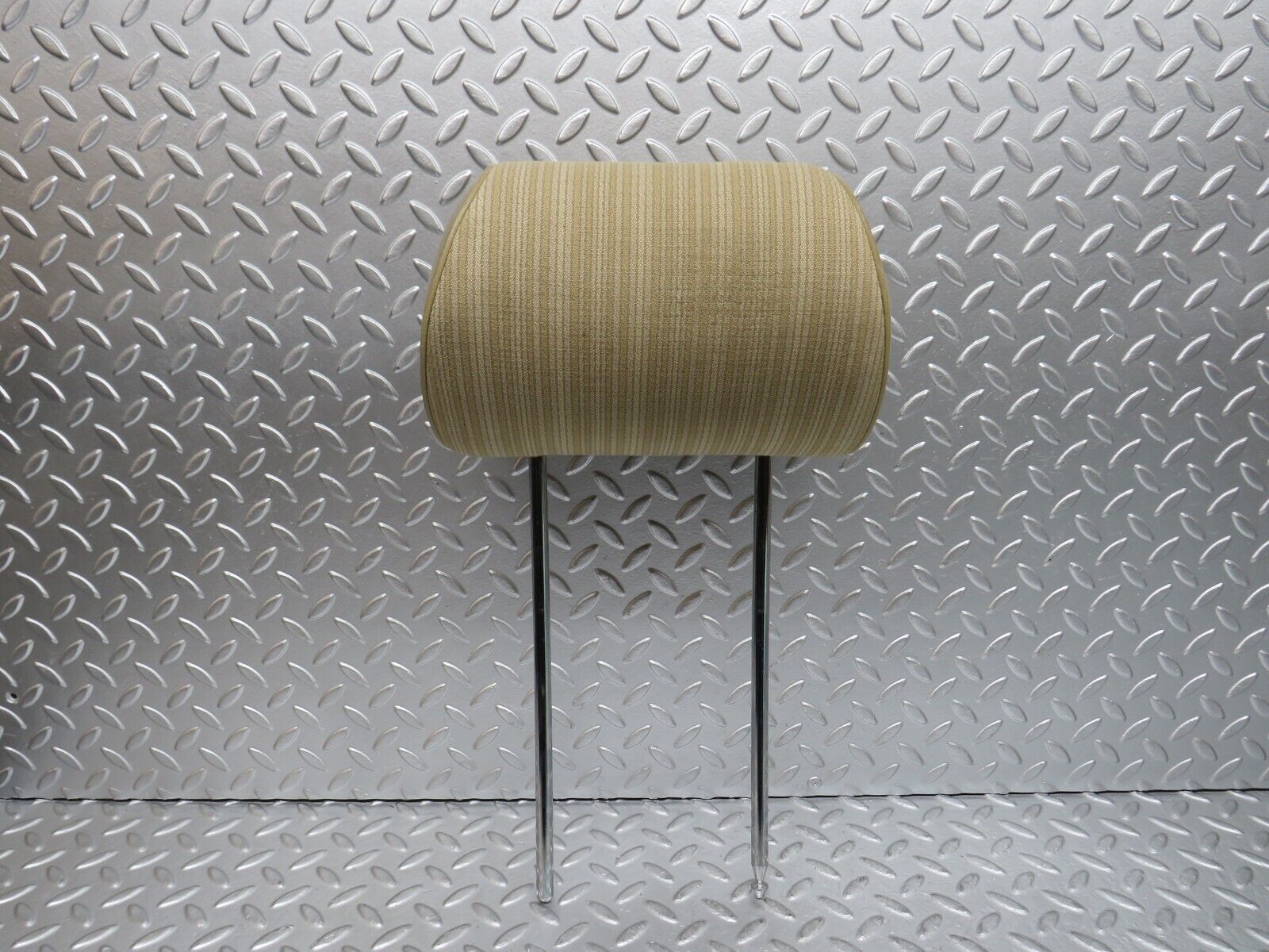 29384 Mercedes-Benz W124 230E Front Right Seat Headrest