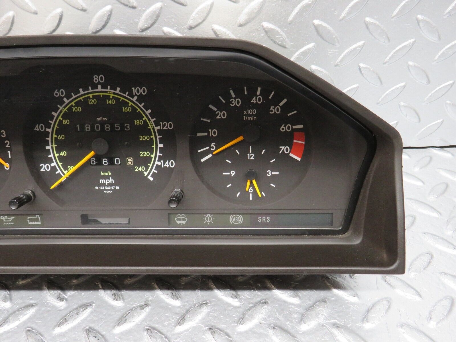 31490 Mercedes-Benz S124 220TE Wagon Instrument Cluster 1244400447 1245426769