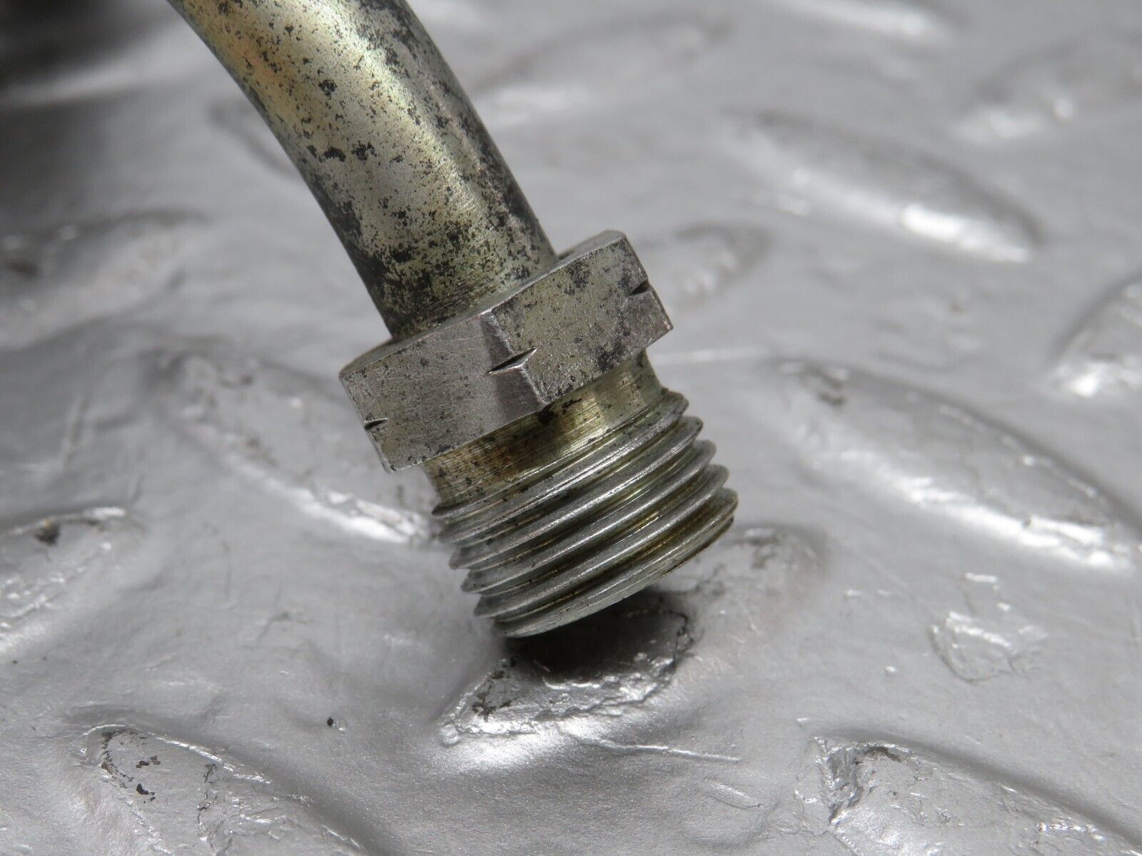 34181 Mercedes-Benz W124 260E Power Steering Hose Pipe