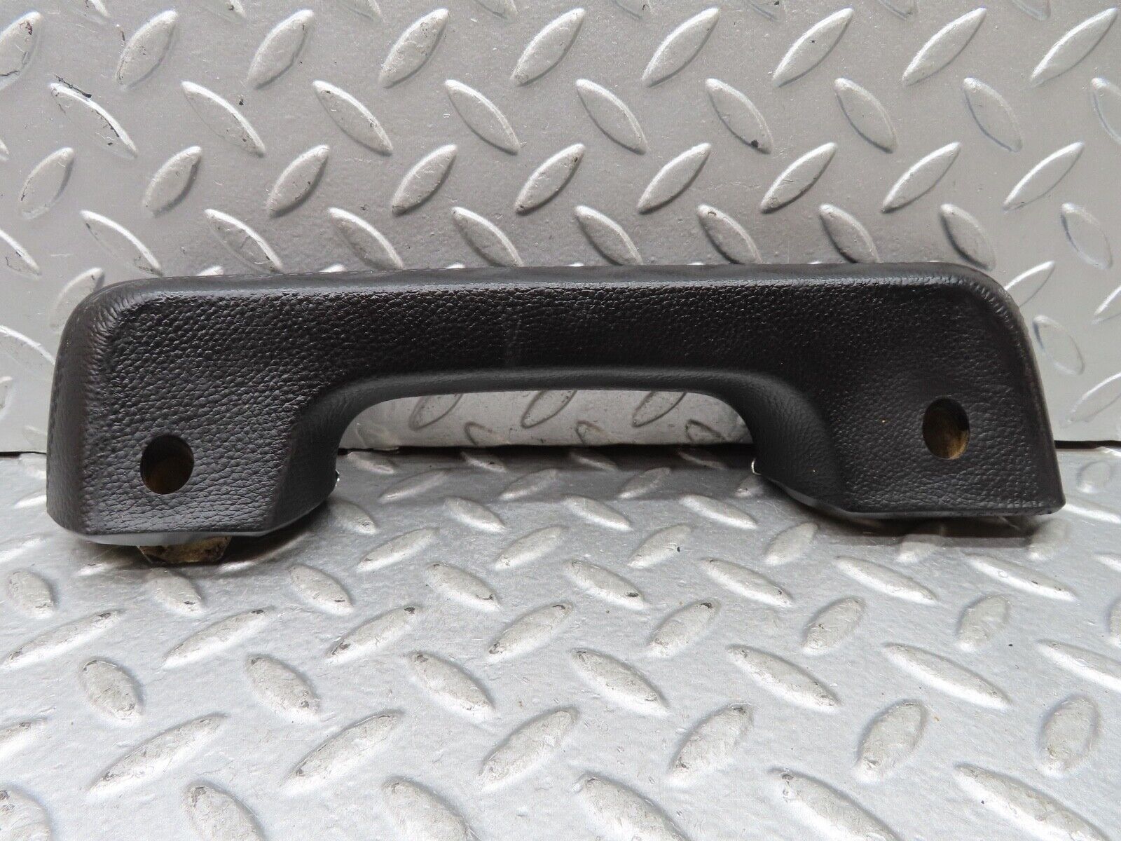 30991 Mercedes-Benz W123 200D Interior Door Handle Right 1239701201