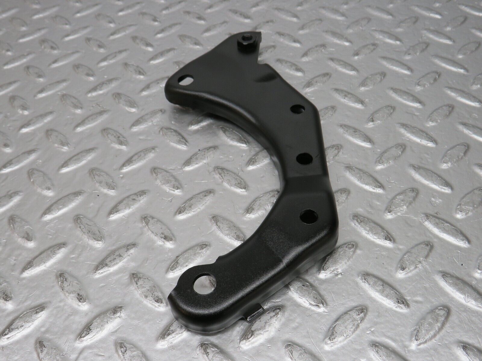 31787 Mercedes-Benz W201 190LE 1.8L Alternator Generator Holder Bracket