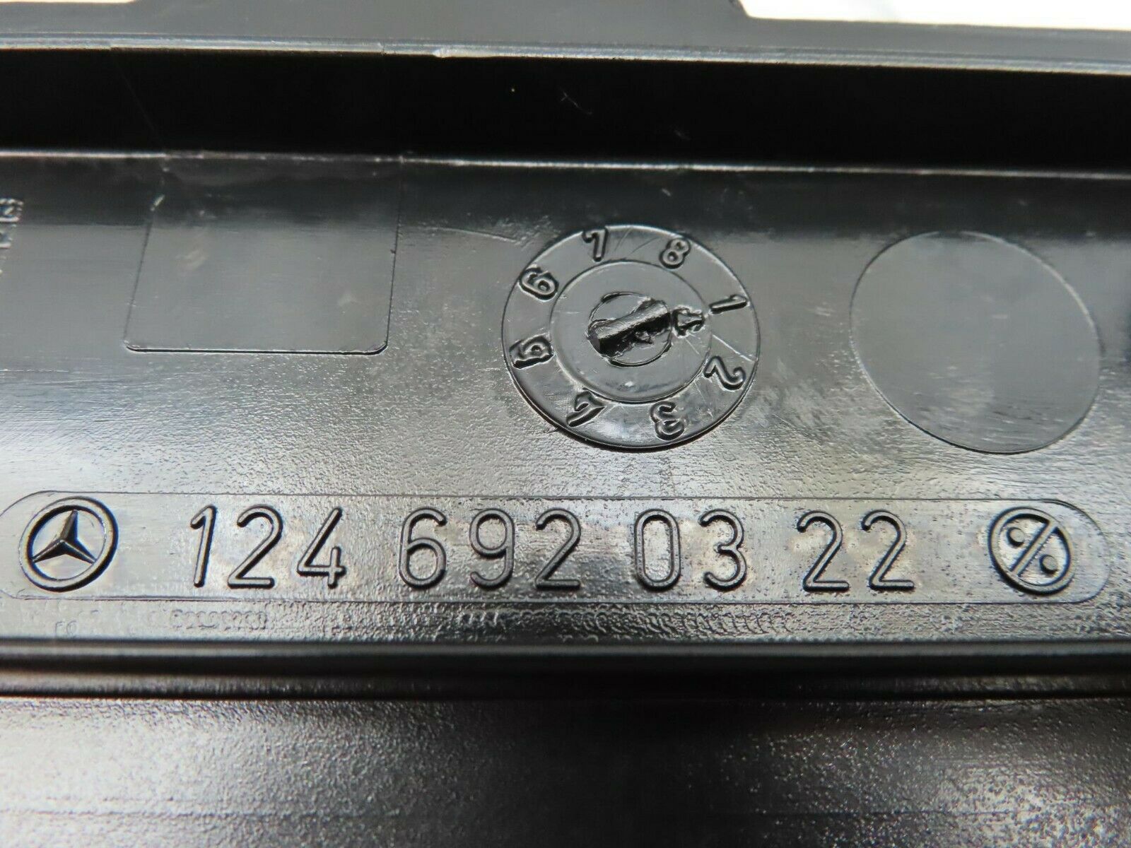 6504 Mercedes-Benz S124 E220 Wagon B Pillar Lower Cover Left Side 1246920322