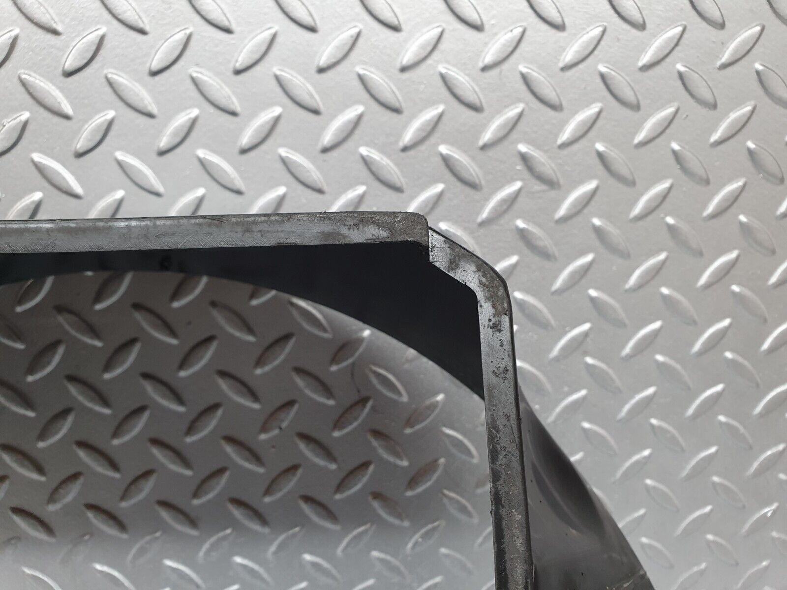 41467 Mercedes-Benz W124 200E Radiator Fan Shroud Fan Cover 1245050055