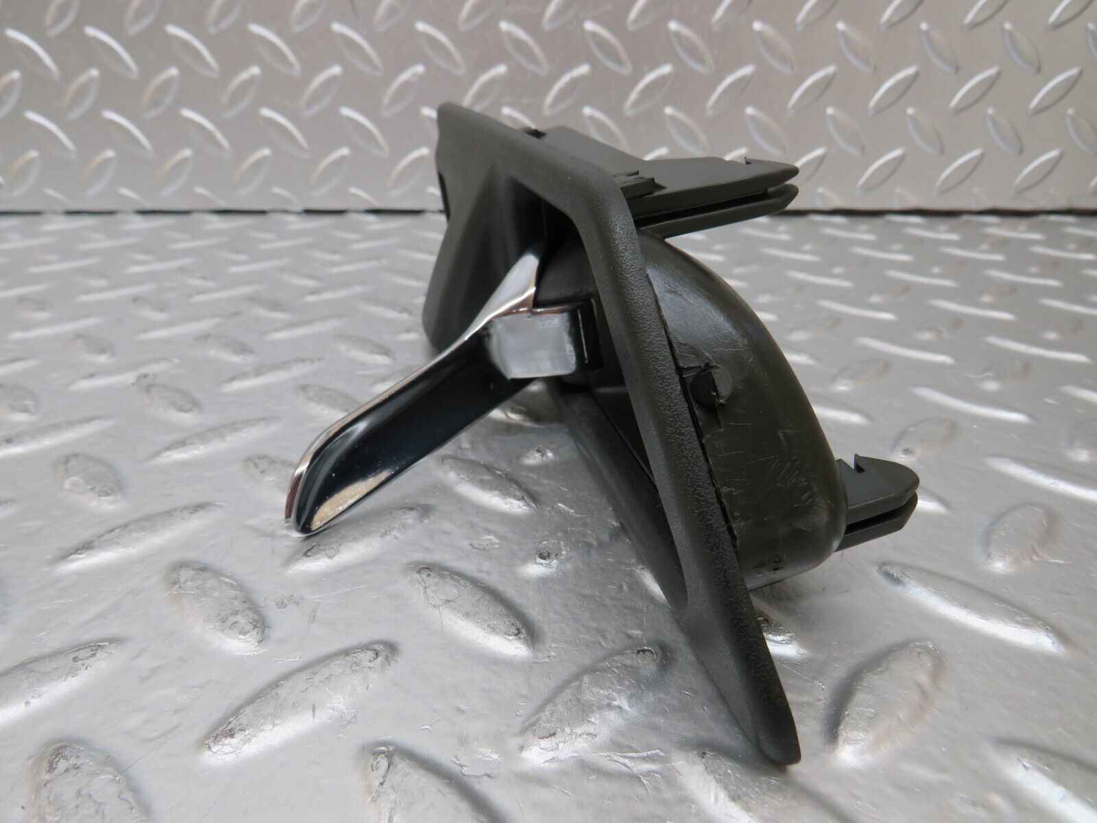 25911 Mercedes-Benz W124 280E Interior Door Handle Rear Left 1247600161