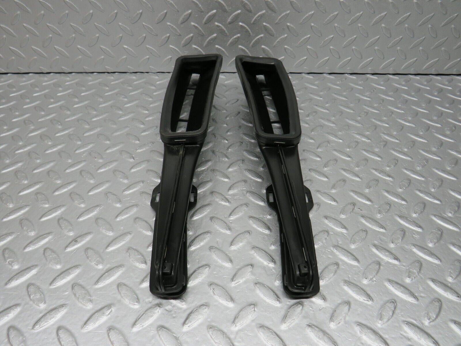 38558 Mercedes-Benz R129 280SL Coupe Dashboard Air Vent Duct 1298300219 1298300119