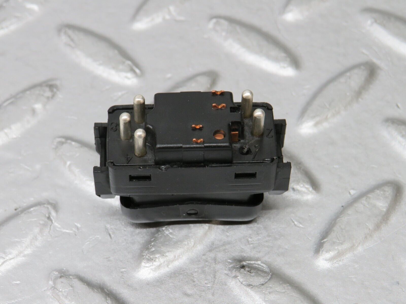 36125 Mercedes-Benz W126 420SE Electric Window Switch Right 1248204510