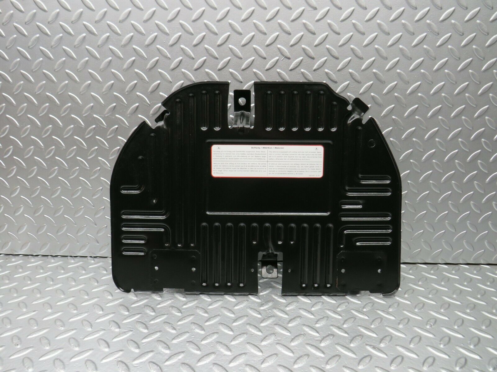 22339 Mercedes-Benz C124 E220 Coupe Front Right Floor Relay Cover 2028171320