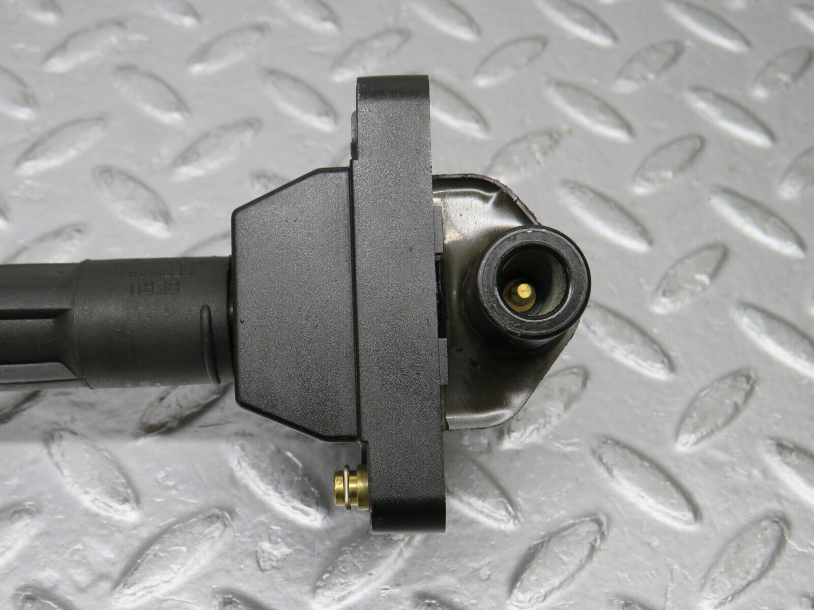 38344 Mercedes-Benz R129 280SL Coupe Ignition Coil Bosch 0221506444 0001587003 0001593642