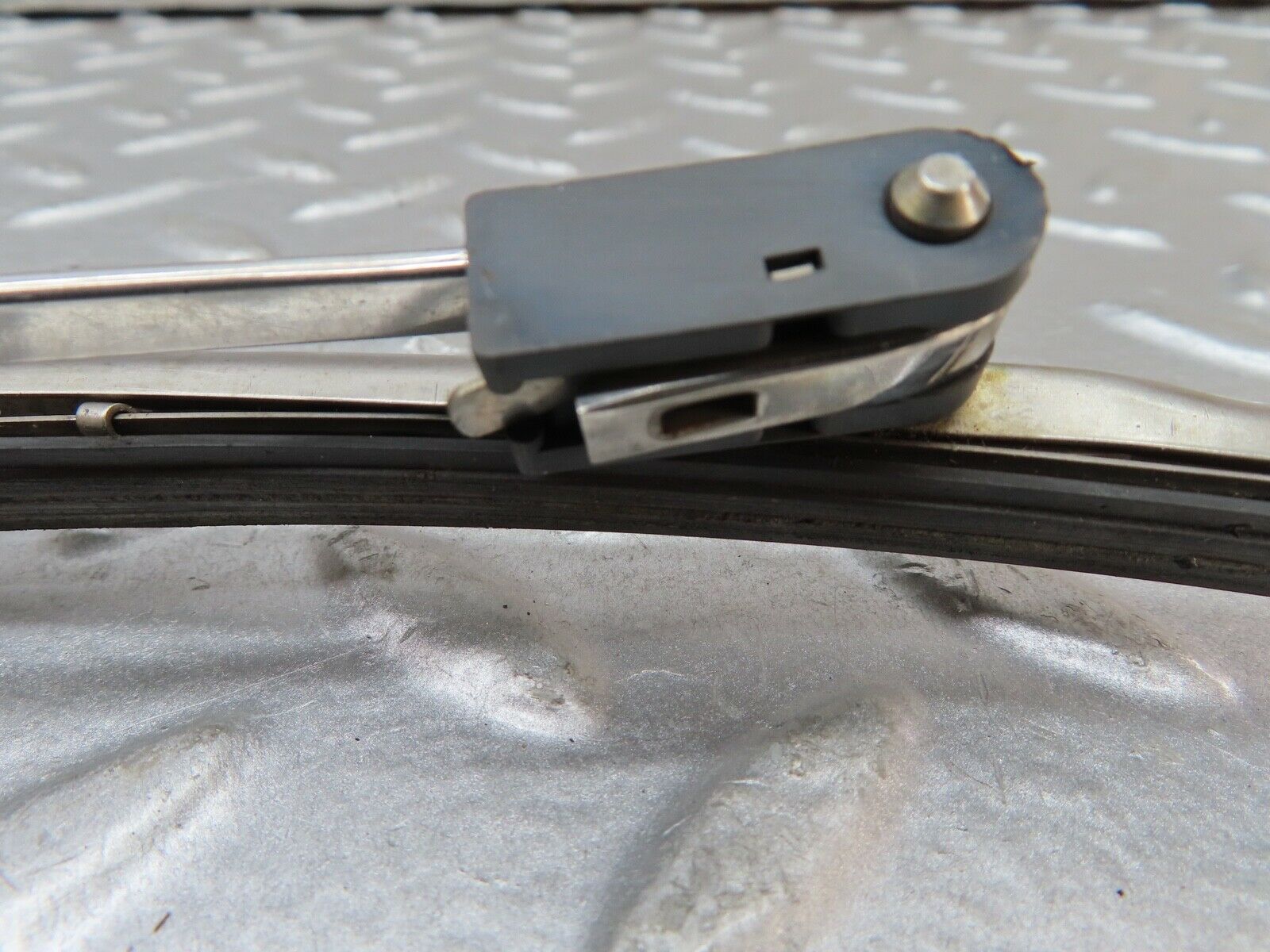 18829 Mercedes-Benz W121 190b Ponton Wiper Arm