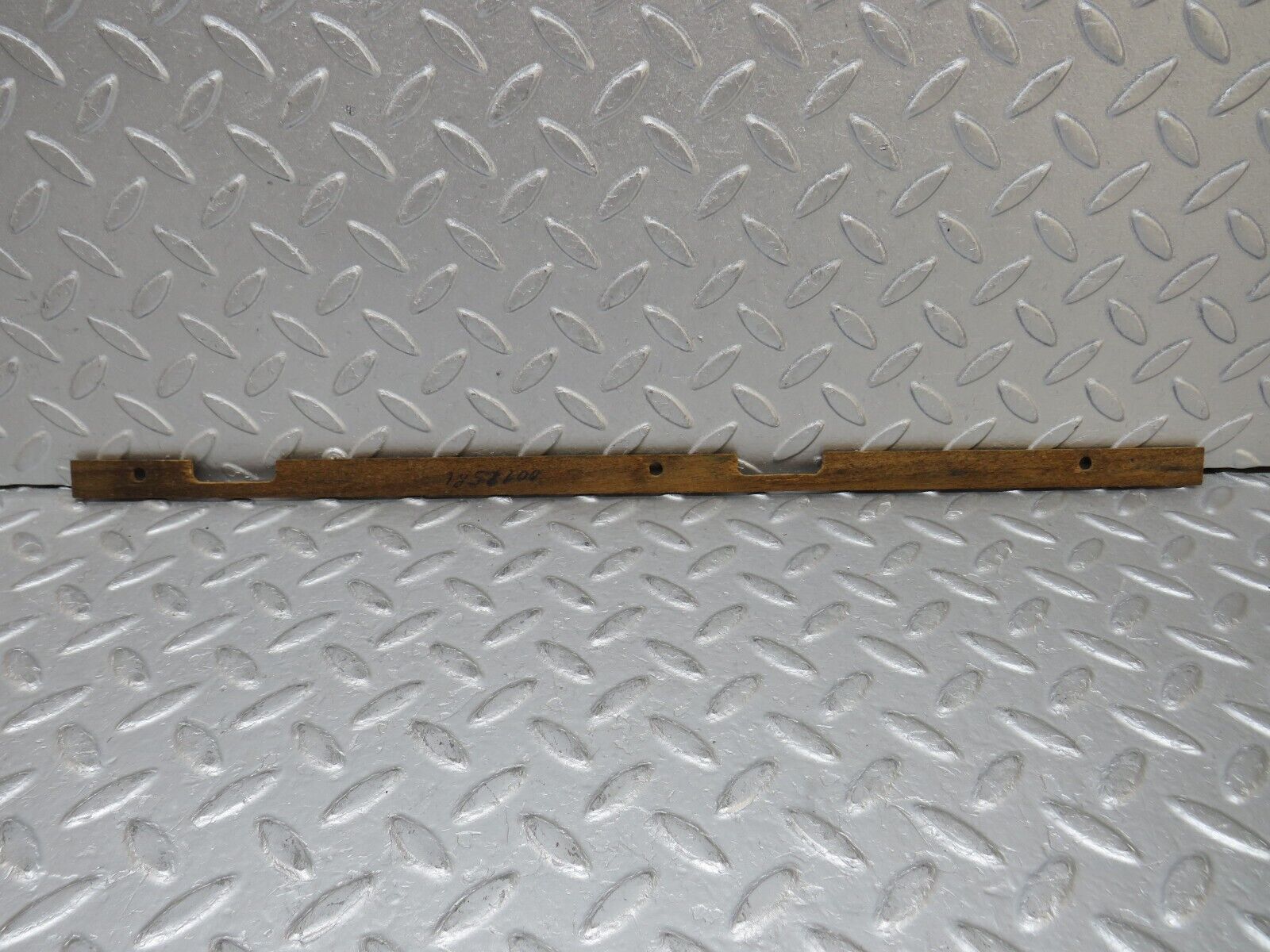 37554 Mercedes-Benz W109 300SEL Dashboard Wood Trim