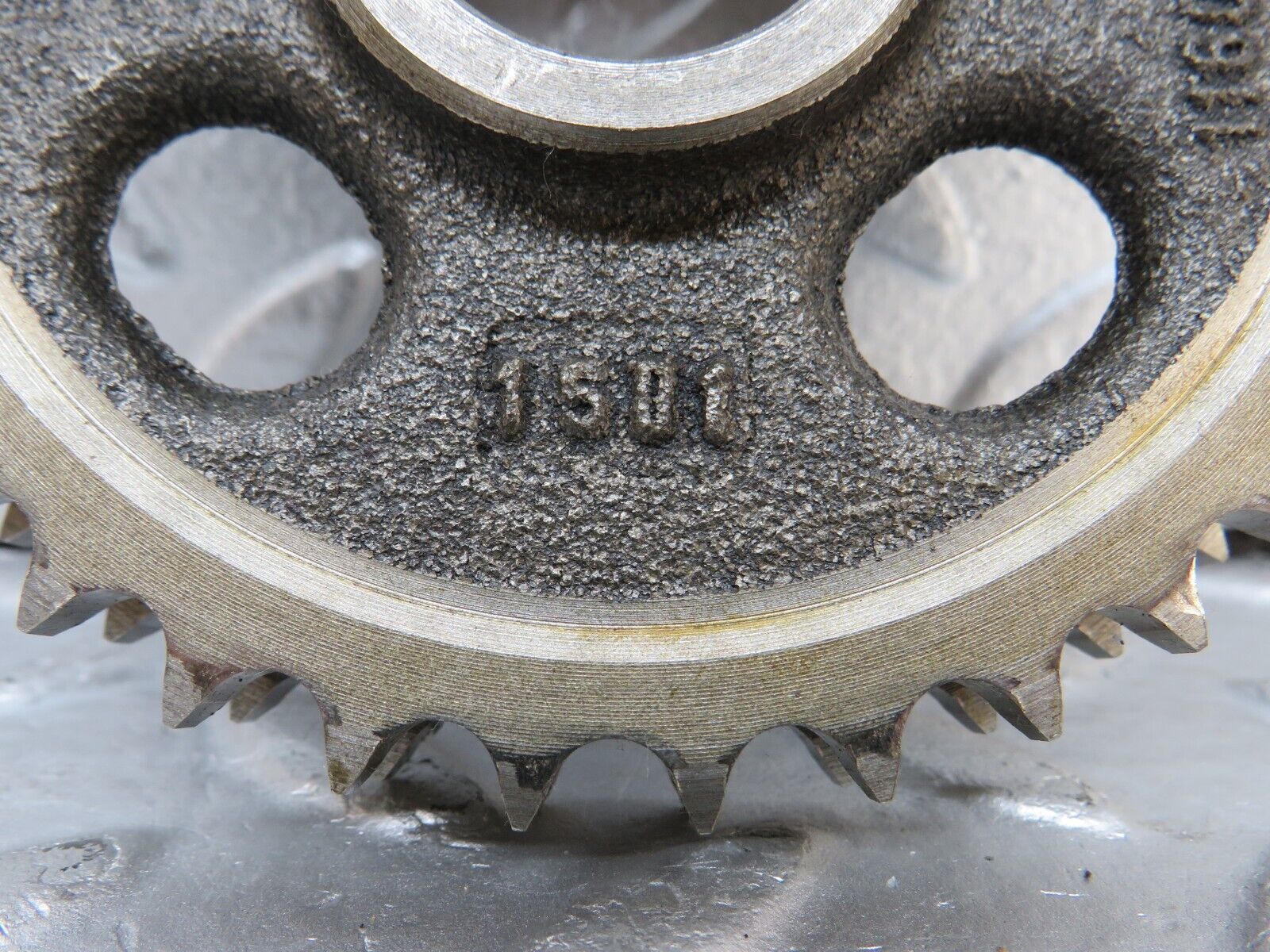 34518 Mercedes-Benz C126 380SEC Coupe Camshaft Timing Gear 1160520601