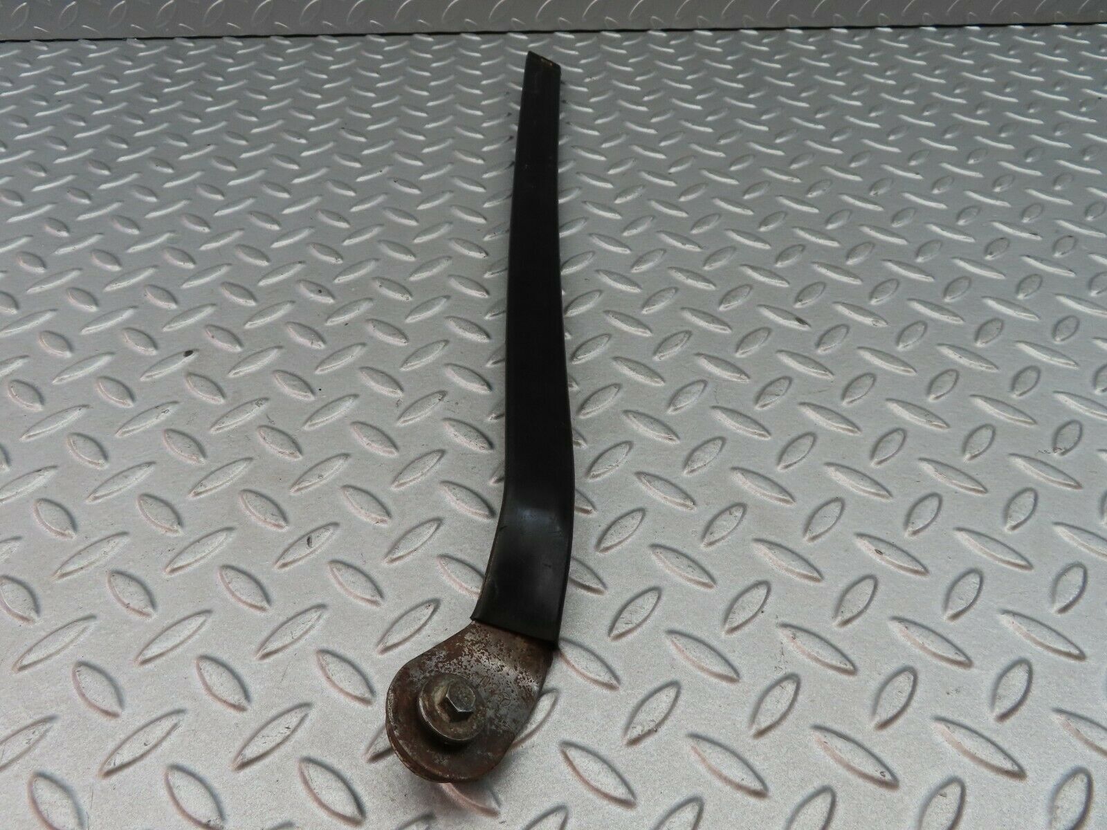 6249 Mercedes-Benz W126 380SE Seat Belt Runner Left Side