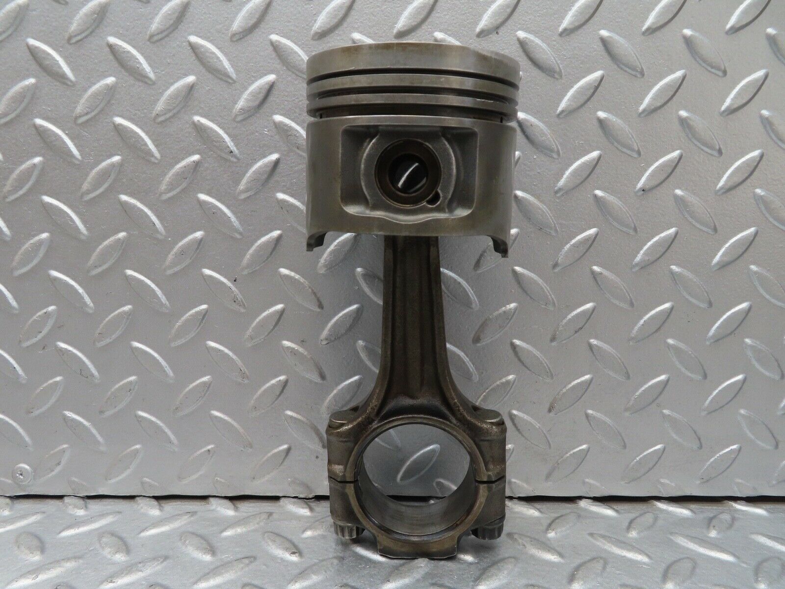 16931 Mercedes-Benz C123 280CE Coupe Piston With Connecting Rod 85.976 mm