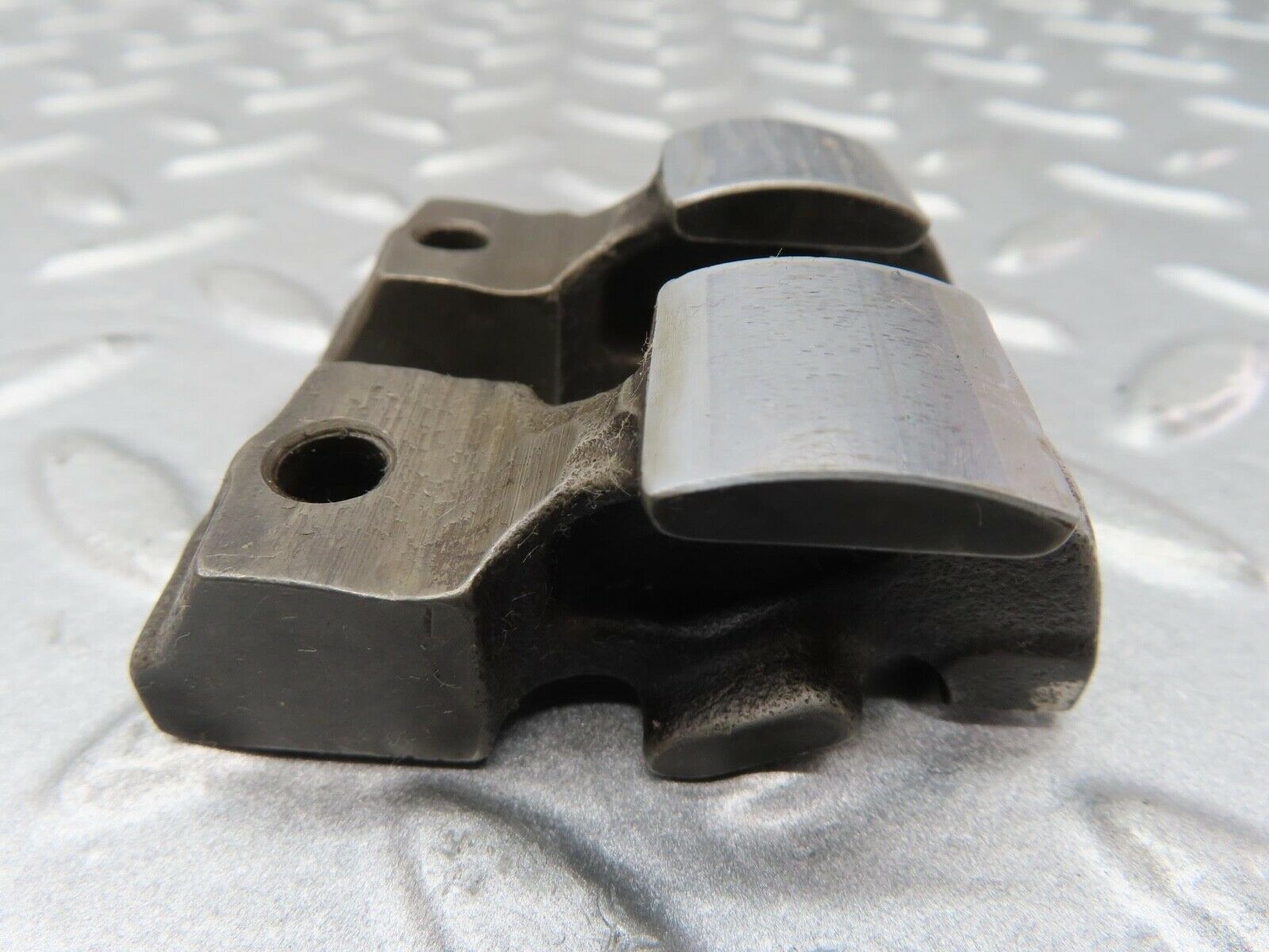 16749 Mercedes-Benz C107 380SLC Valve Rocker Arm