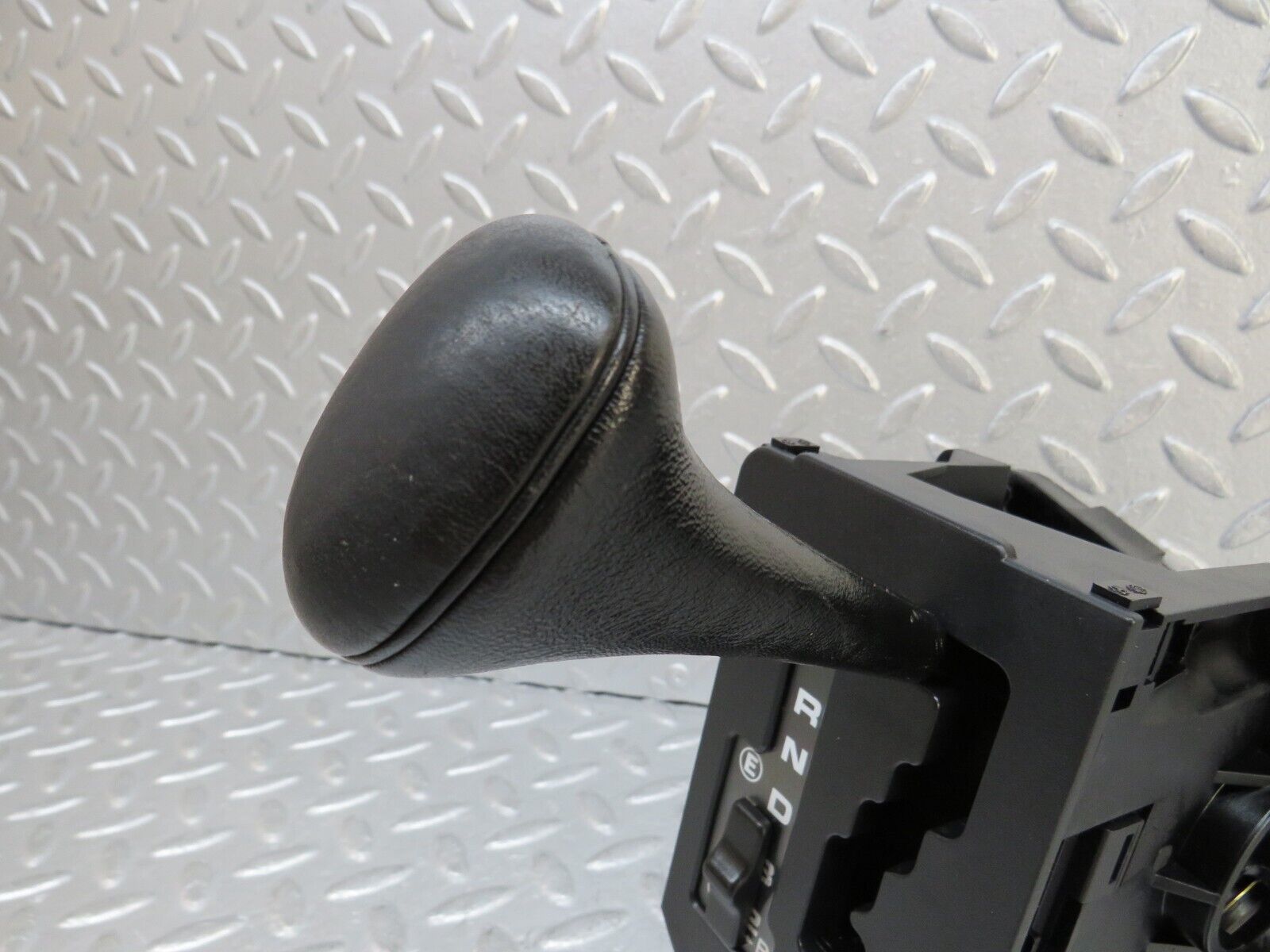 37042 Mercedes-Benz C126 420SEC Coupe Gear Shift Selector 1262670740