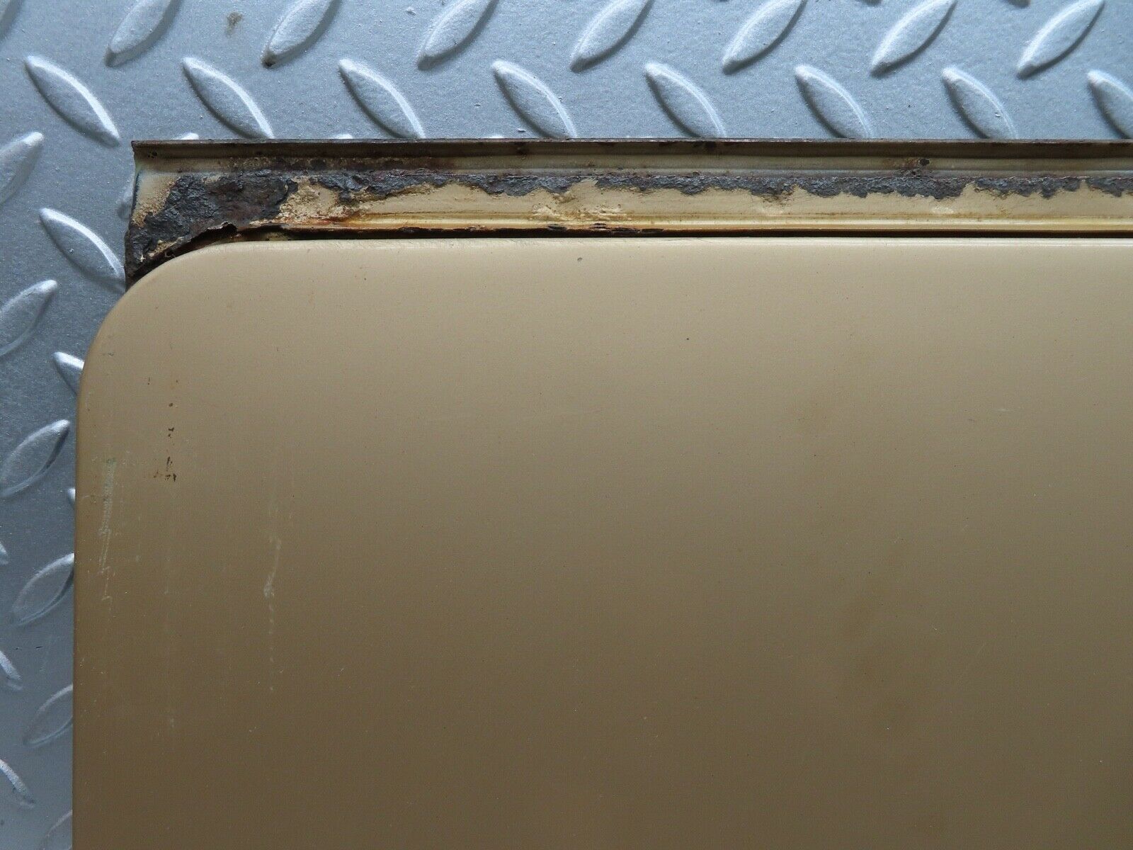 17085 Mercedes-Benz C107 380SLC Sunroof Panel