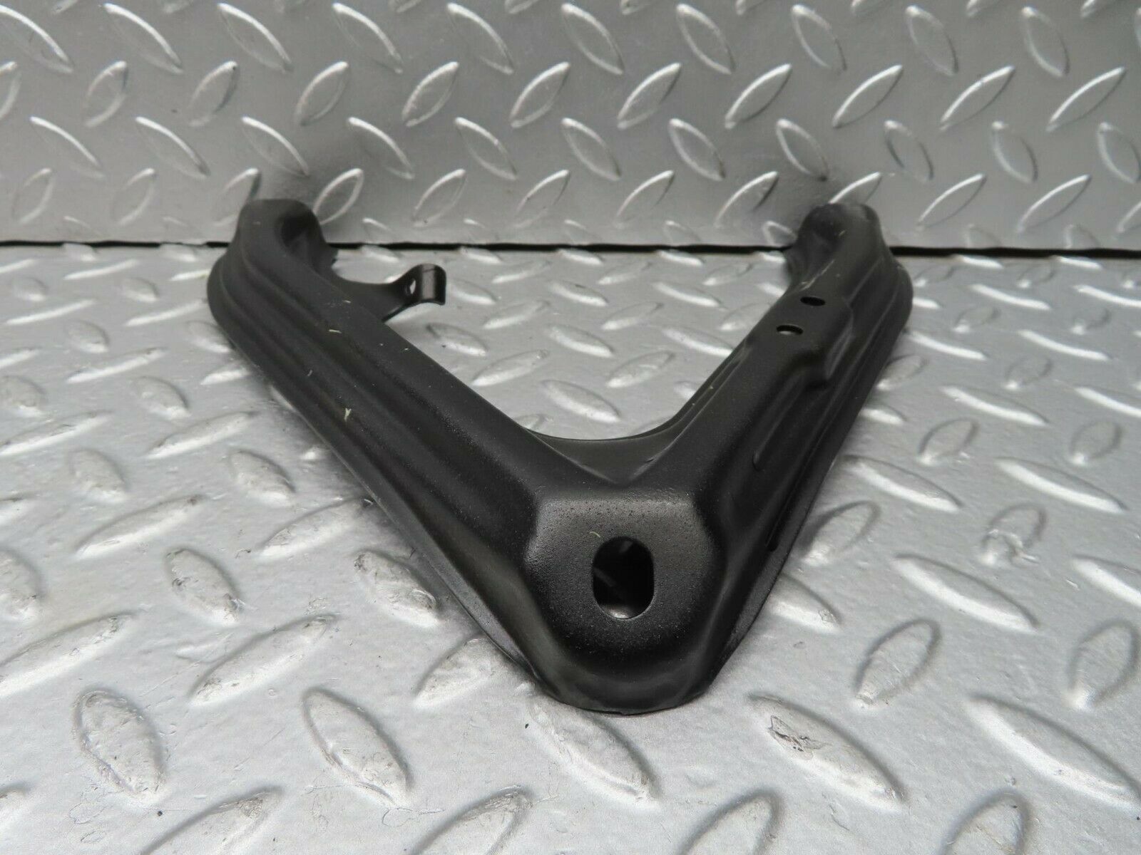 15265 Mercedes-Benz W123 230E Air Intake Manifold Bracket