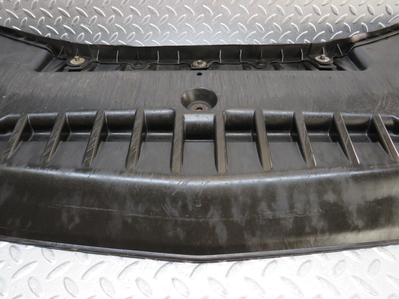 35123 Mercedes-Benz W221 Engine Bay Undertray Cover