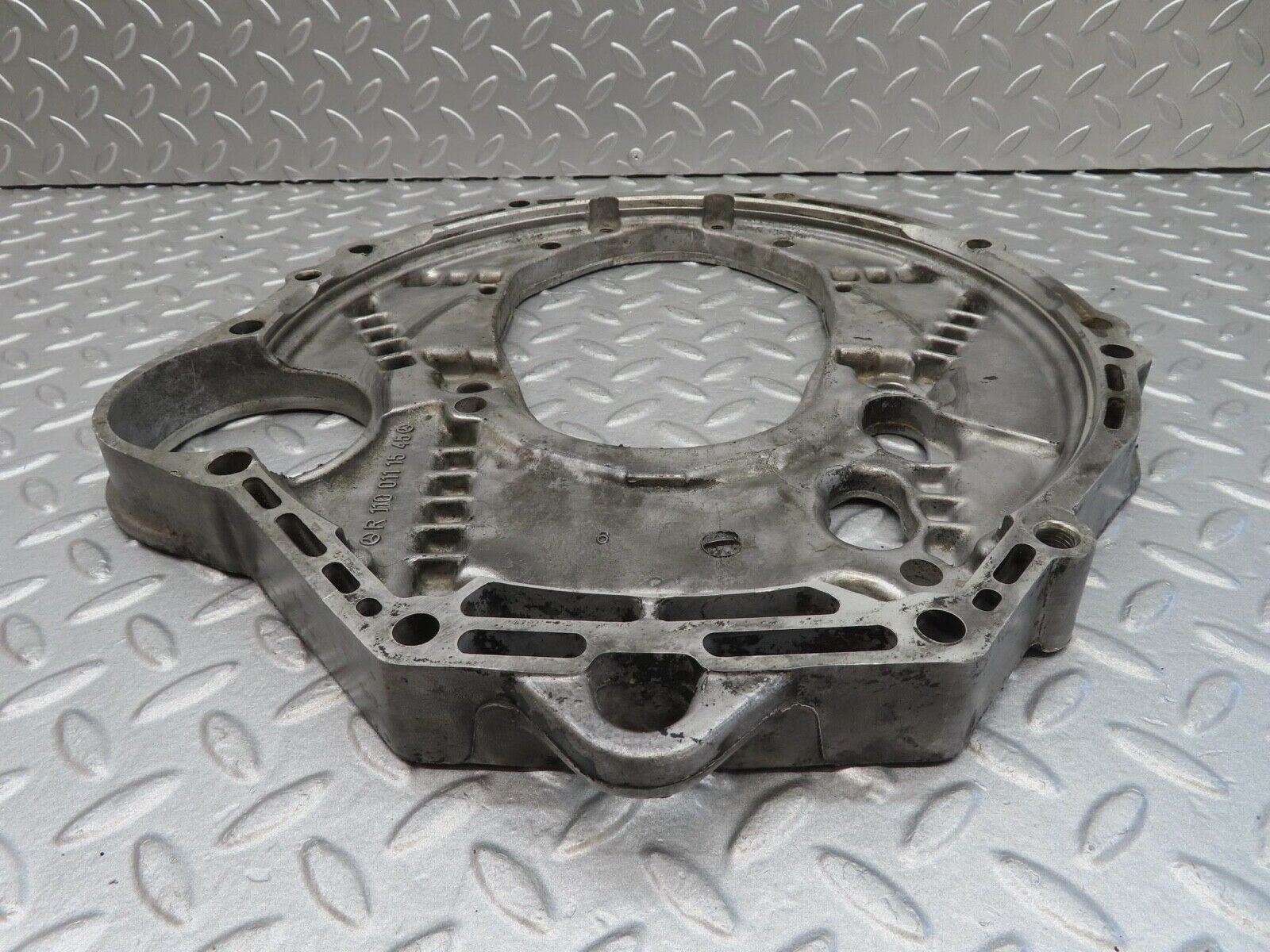 16018 Mercedes-Benz W123 280E Gearbox Flange 1100111545