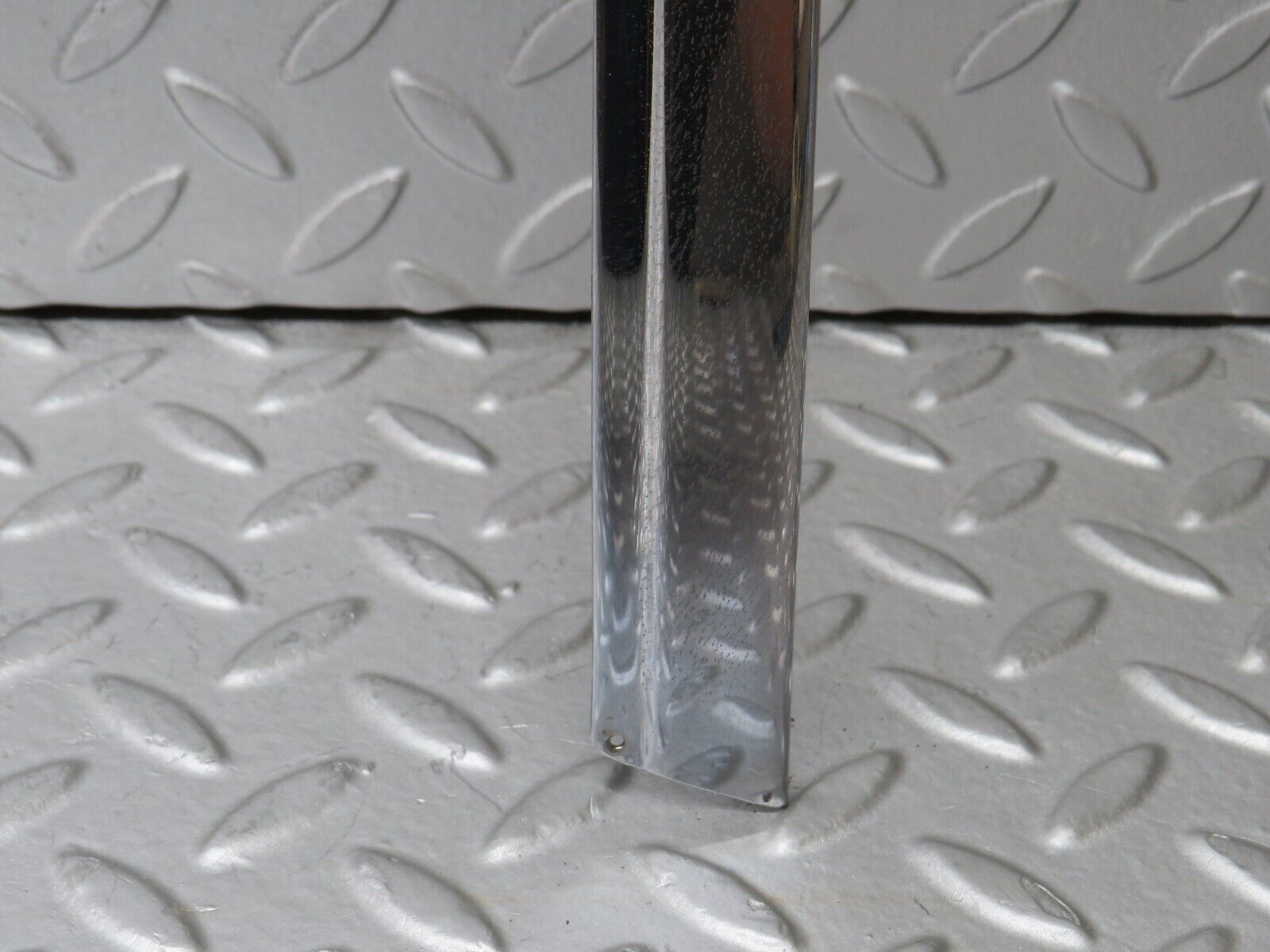 37318 Mercedes-Benz W109 300SEL Rear Right Door Chrome Window Frame