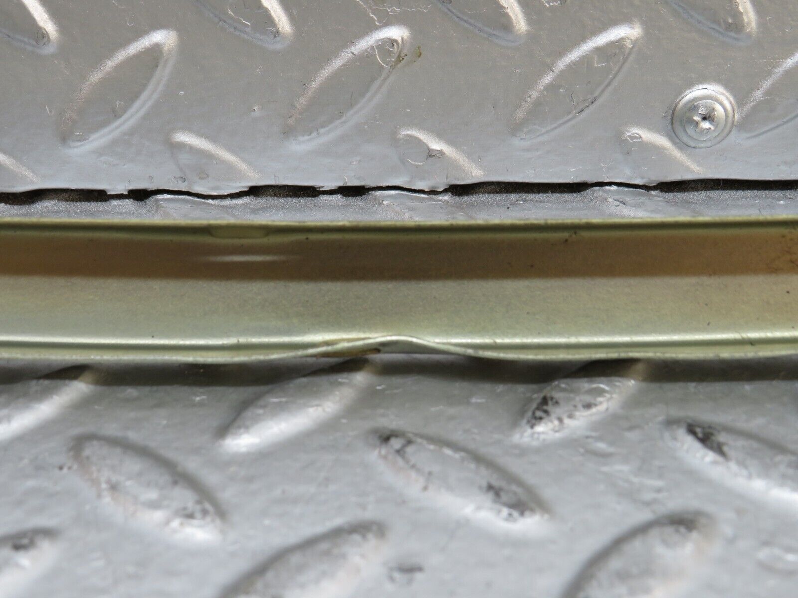 28275 Mercedes-Benz S123 240D Wagon Rear Right Window Channel