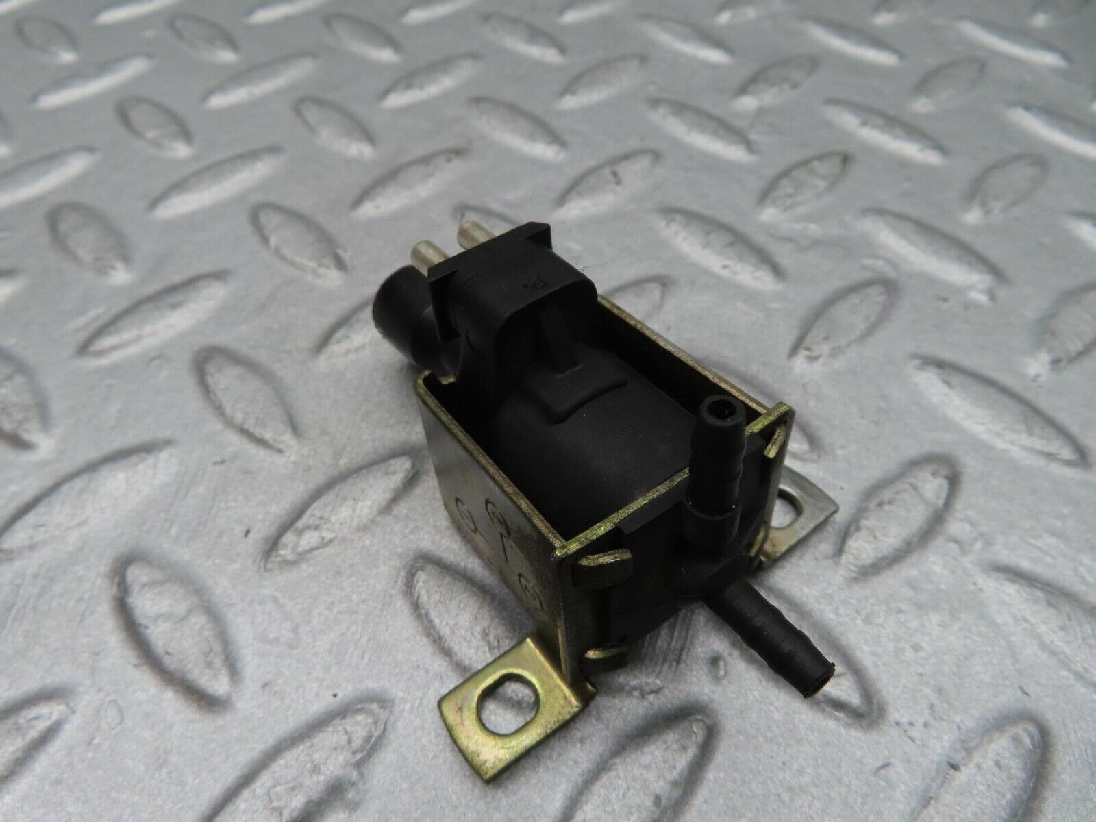 11995 Mercedes-Benz R129 300SL Coupe Vacuum Control Valve Pierburg 0015407097