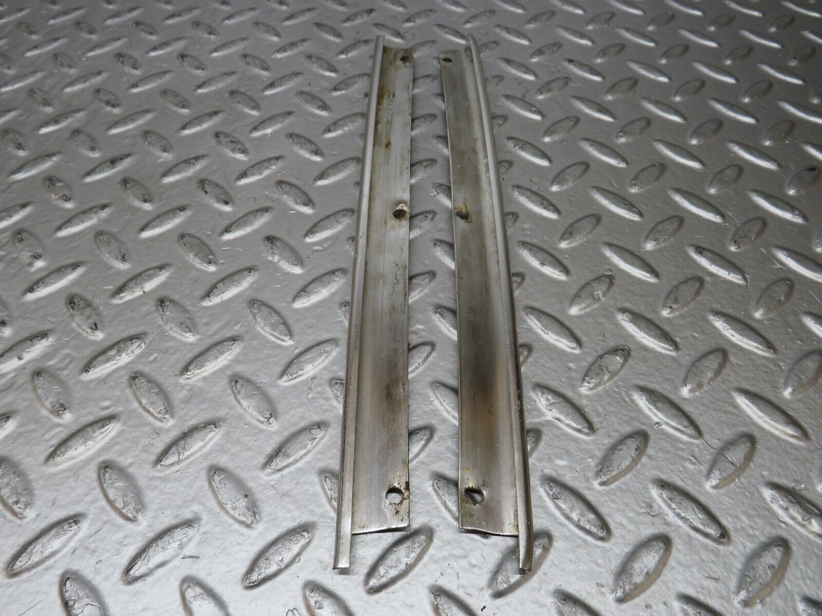 26359 Mercedes-Benz W116 450SE Roof Chrome Moulding Trim Pair