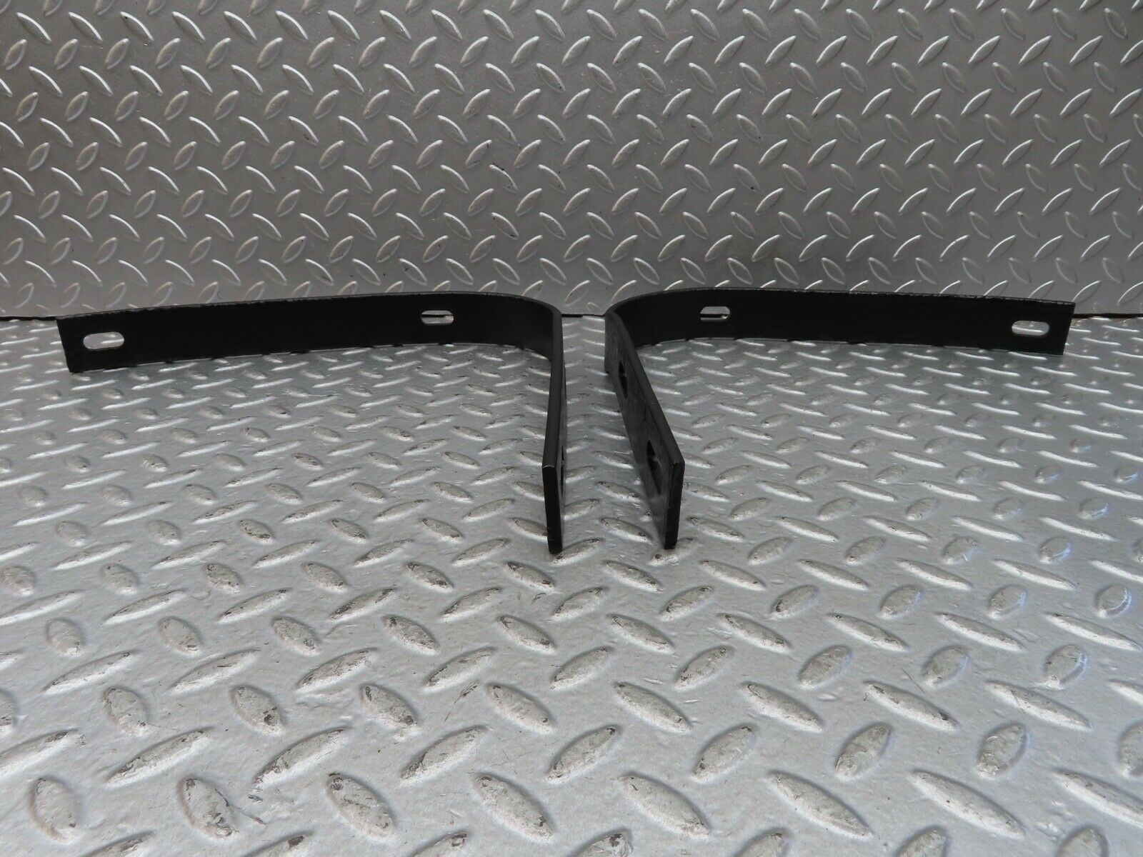 18771 Mercedes-Benz W120 W121 Ponton Front Bumper Bracket Holder