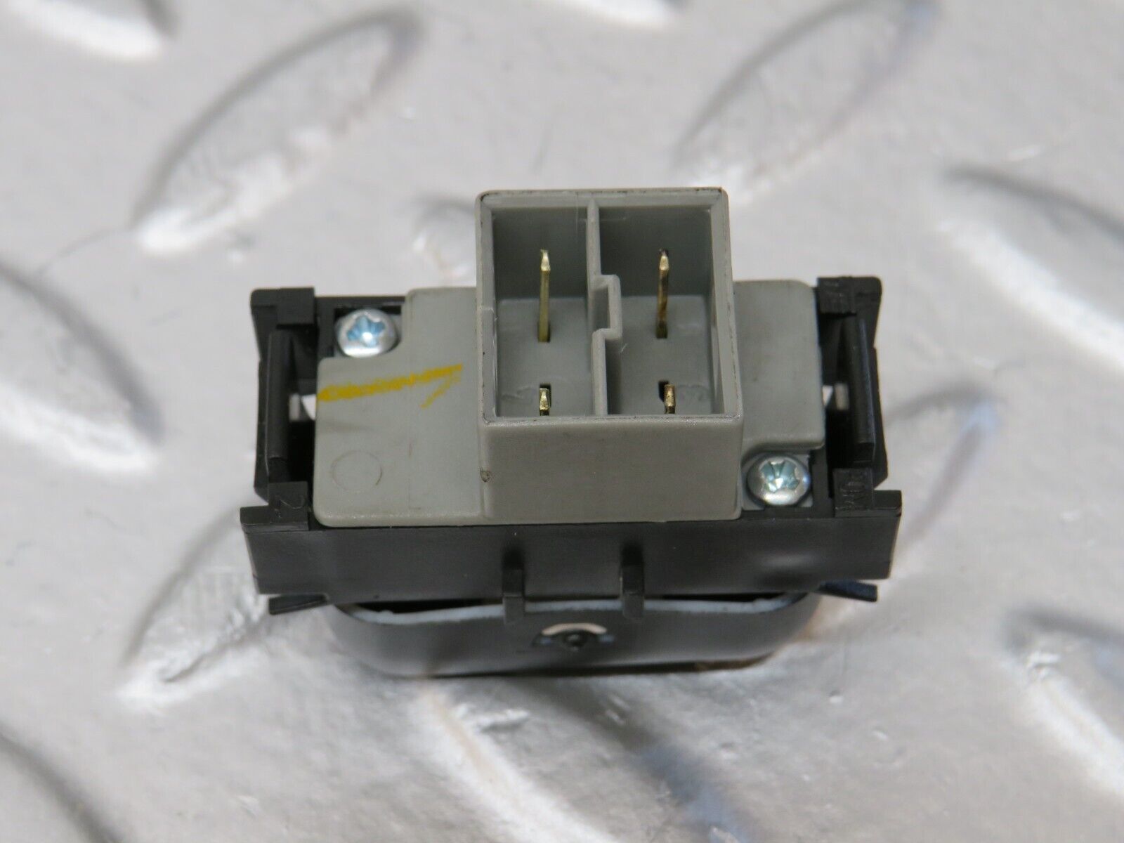 34961 Mercedes-Benz W210 320E Towing Alarm Switch 2108201710