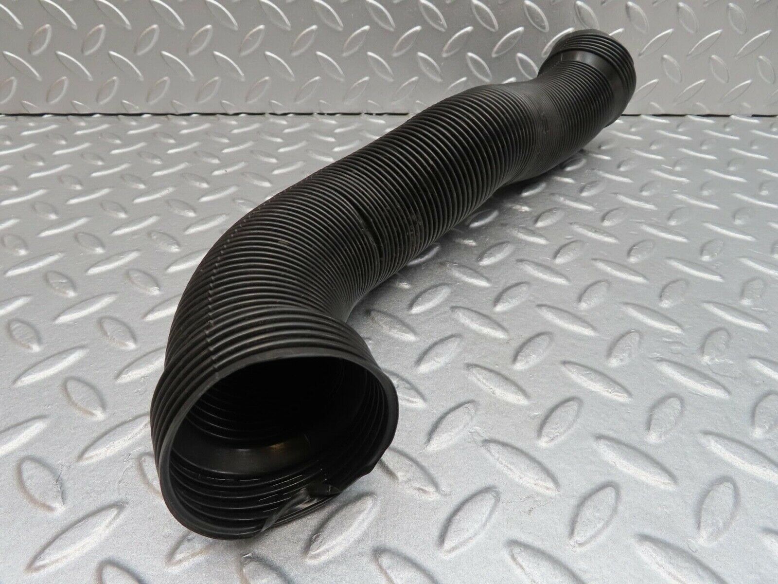 13942 Mercedes-Benz C107 280SLC Dash Air Vent Pipe Left Side