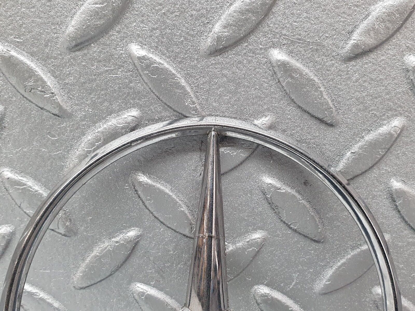 41206 Mercedes-Benz W126 300SE Trunk Lid Badge Emblem 1267580158