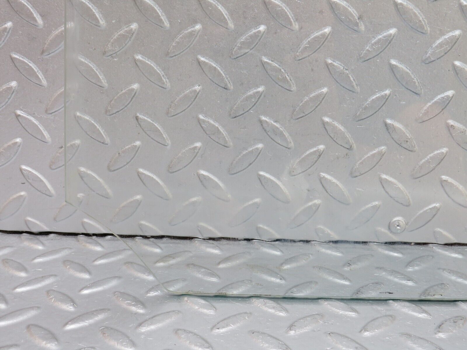 35791 Mercedes-Benz W108 Rear Right Door Window Glass