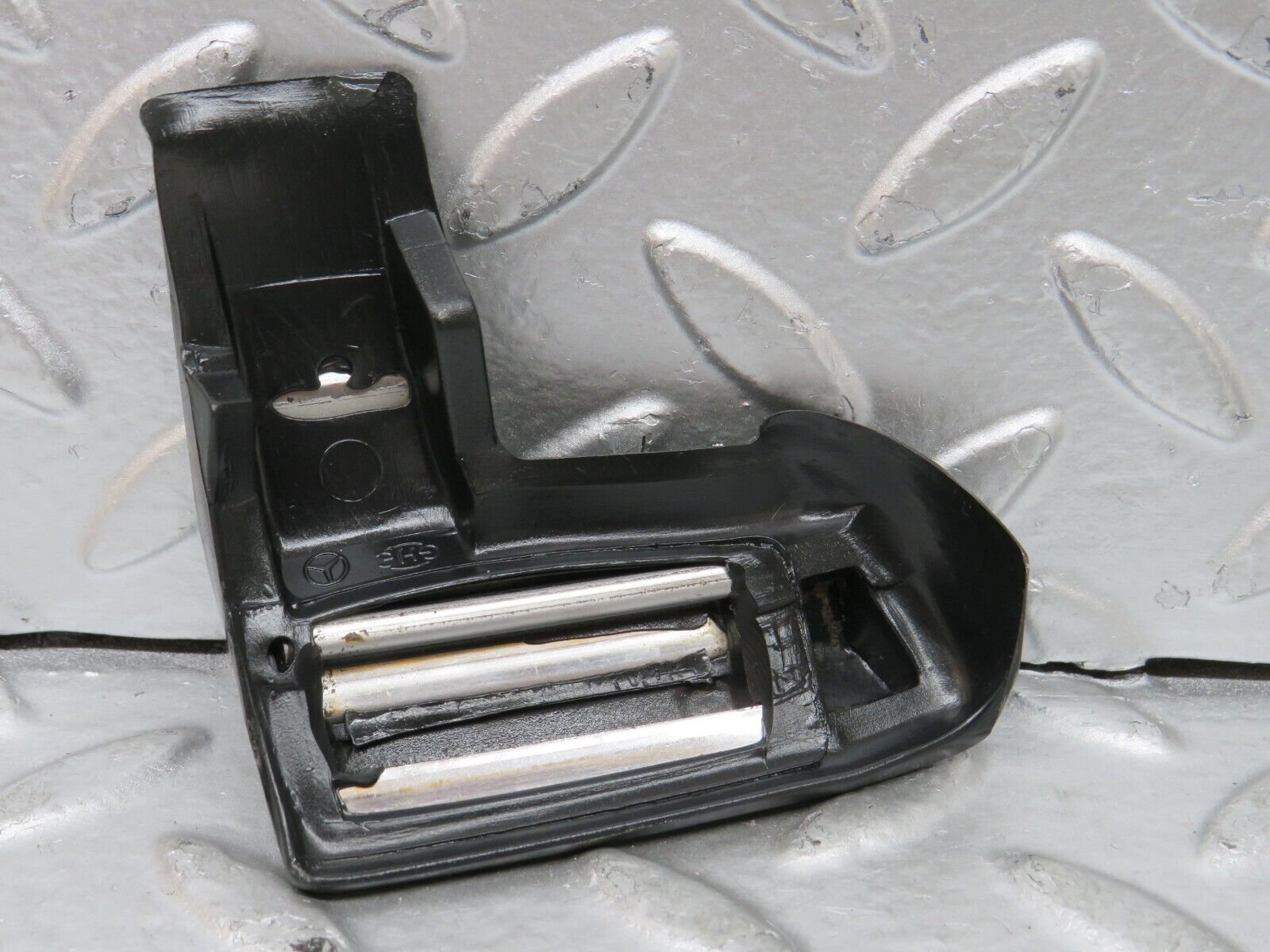 27253 Mercedes-Benz W123 280E Rear Left Fender Wing Lower Moulding Trim