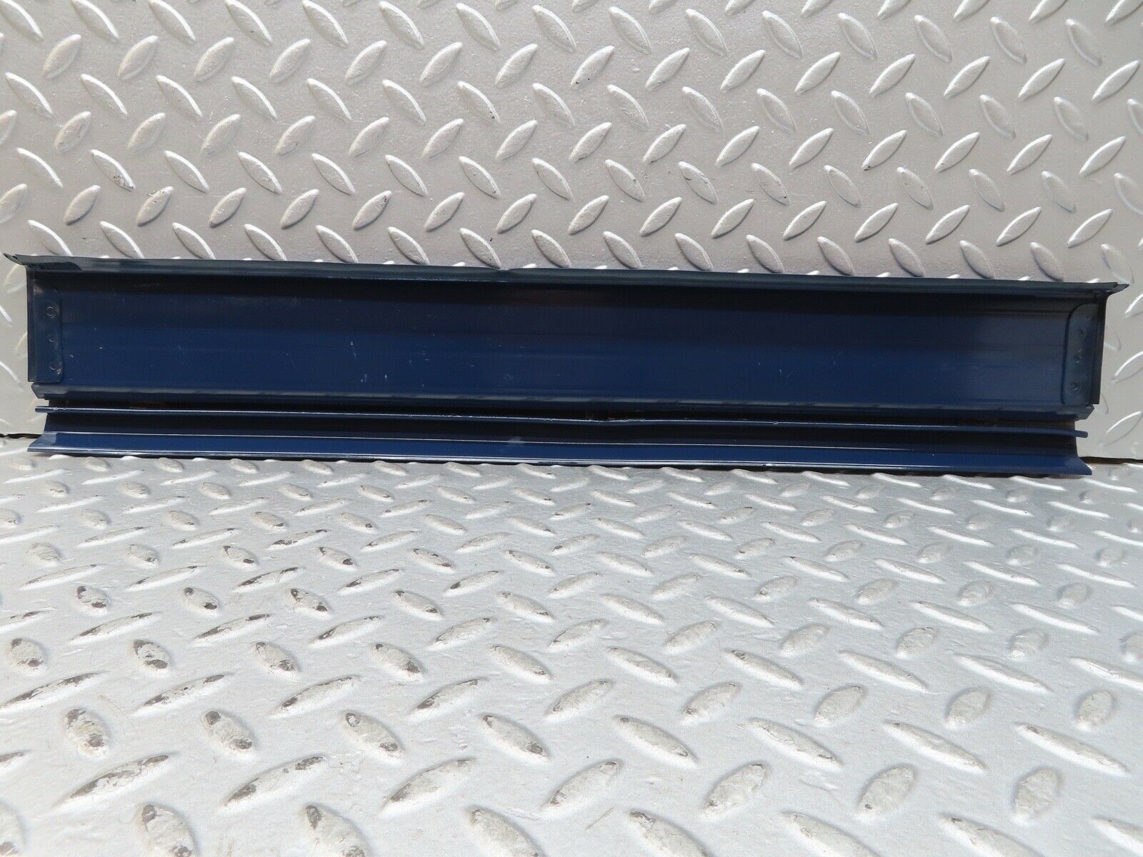 17532 Mercedes-Benz W116 450SEL Rear Right Door Sill Blue