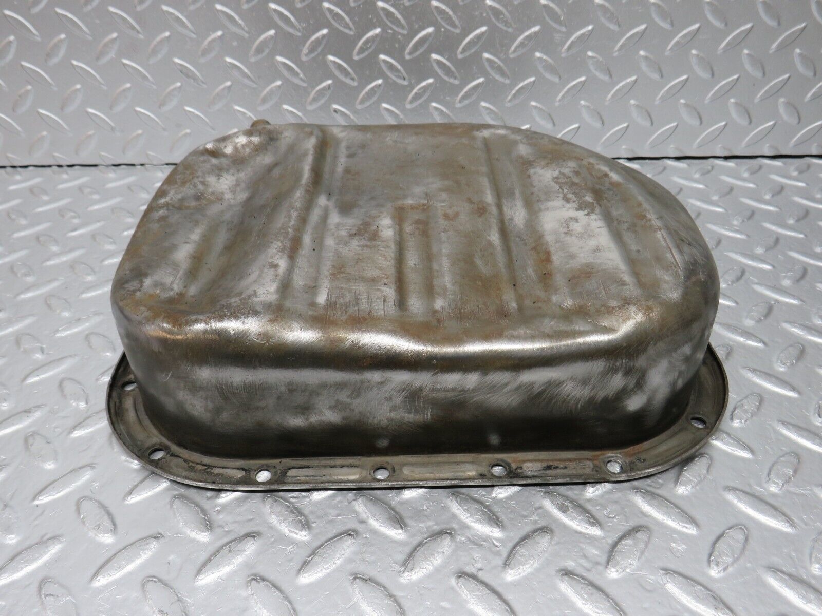 32937 Mercedes-Benz W123 300D Oil Pan Oil Sump