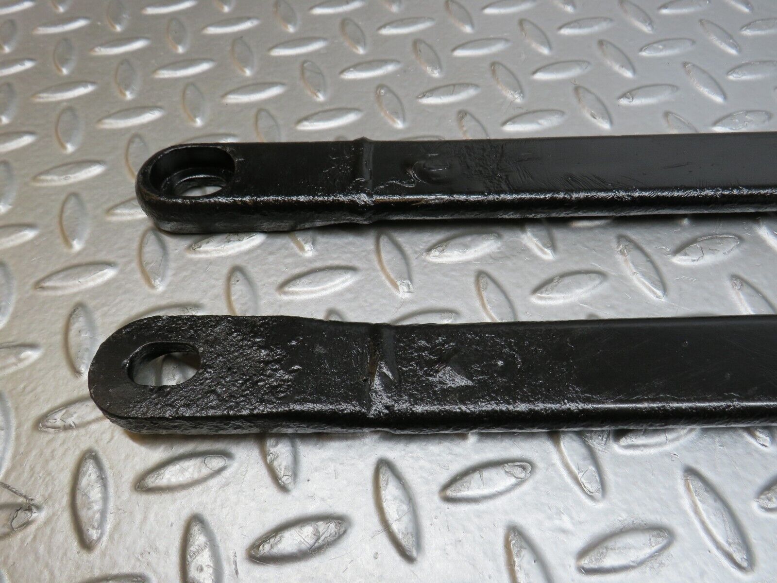 38191 Mercedes-Benz A124 320E Cabriolet Rear Suspension Anti Roll Bar Axle Support 2x