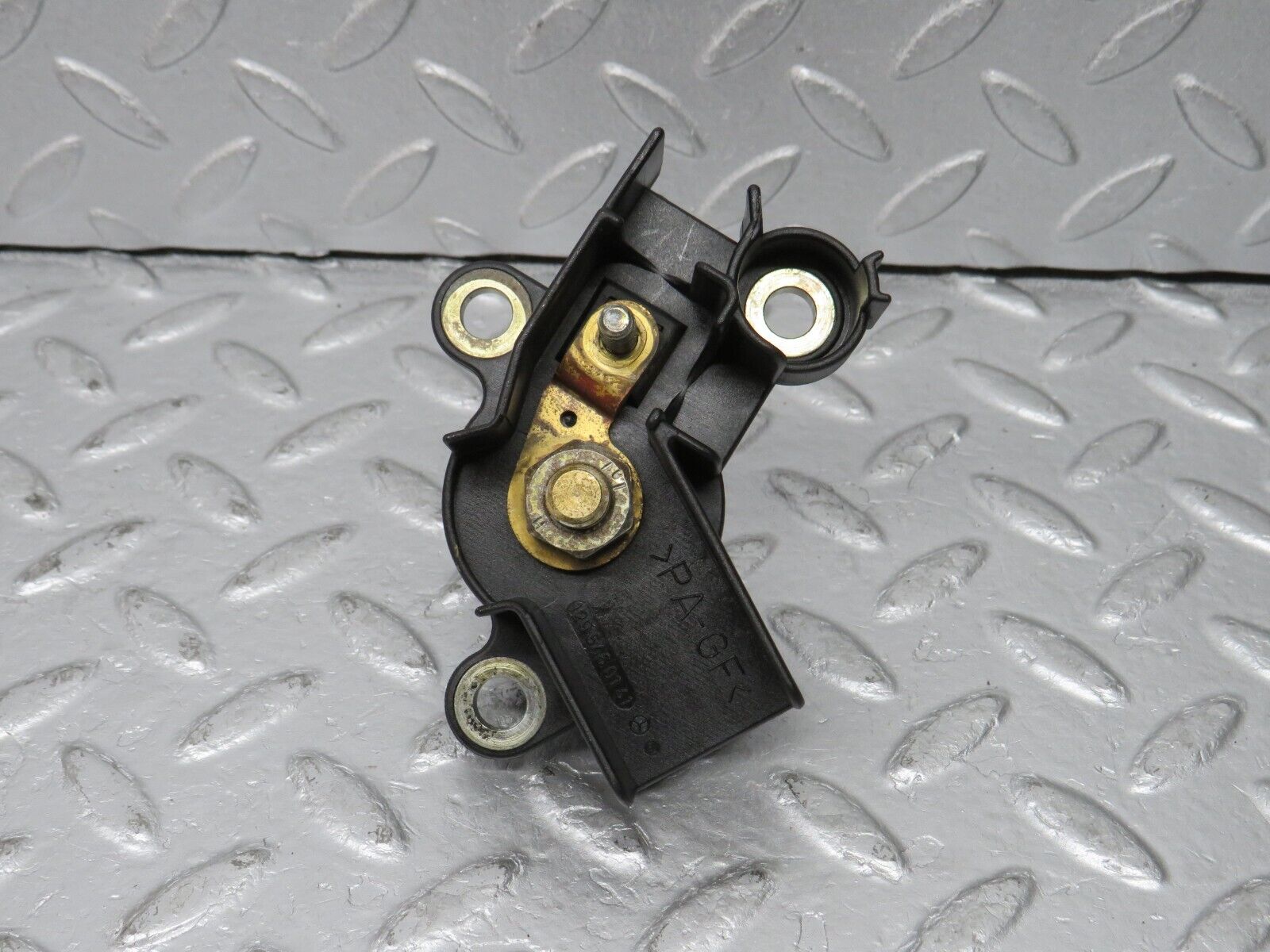 38391 Mercedes-Benz R129 280SL Coupe Positive Battery Cable Connector 1295460141