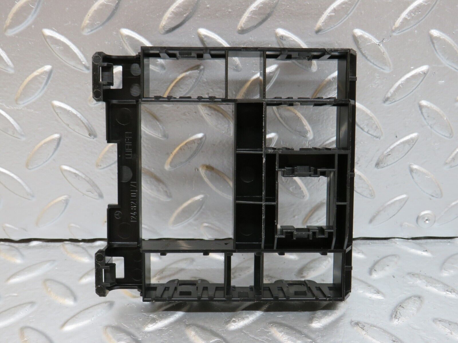 29361 Mercedes-Benz W124 230E Centre Console Switch Frame 1248210171